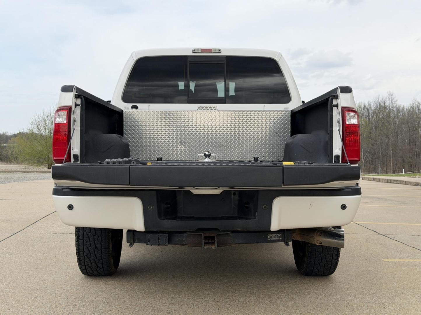 2016 WHITE /Tan Ford F-250 SD Lariat Crew Cab 4WD (1FT7W2BT3GE) with an 6.7L V8 DIESEL engine, Automatic transmission, located at 2990 Old Orchard Rd., Jackson, MO, 63755, 37.354214, -89.612106 - 2016 Ford F-250 Super Duty Lariat 120xxx miles 4x4 6.7L V8 Diesel Automatic Leather Navigation Power/Heated/Cooled Seats Heated Steering Wheel Backup Camera Sunroof Bluetooth Remote Start Cruise Power Windows/Locks/Mirrors We have financing available and we accept trades! Fill out a c - Photo#22