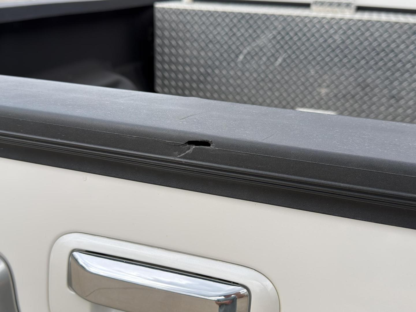 2016 WHITE /Tan Ford F-250 SD Lariat Crew Cab 4WD (1FT7W2BT3GE) with an 6.7L V8 DIESEL engine, Automatic transmission, located at 2990 Old Orchard Rd., Jackson, MO, 63755, 37.354214, -89.612106 - 2016 Ford F-250 Super Duty Lariat 120xxx miles 4x4 6.7L V8 Diesel Automatic Leather Navigation Power/Heated/Cooled Seats Heated Steering Wheel Backup Camera Sunroof Bluetooth Remote Start Cruise Power Windows/Locks/Mirrors We have financing available and we accept trades! Fill out a c - Photo#46