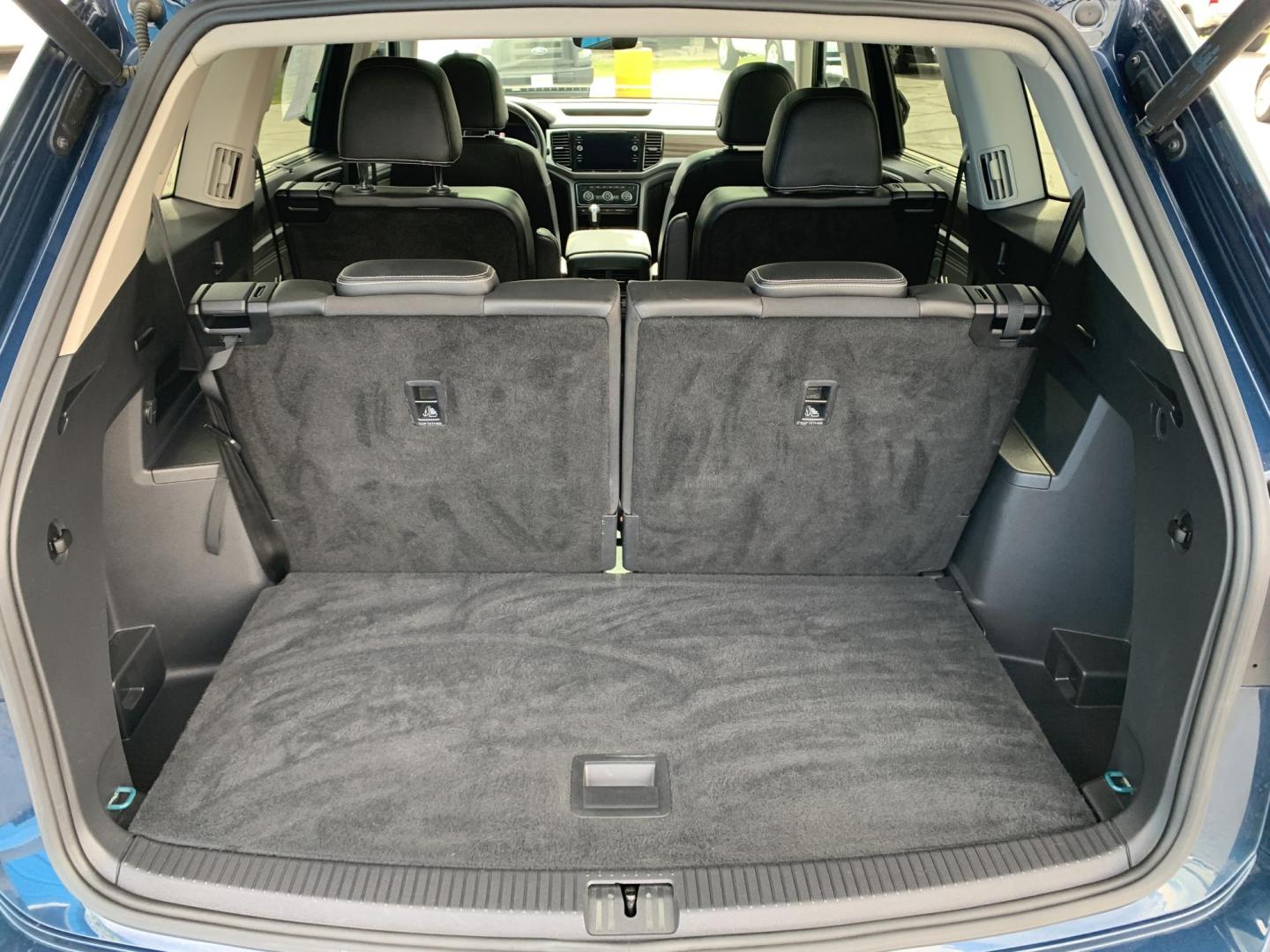 2021 BLUE /BLACK Volkswagen Atlas V6 SEL 4MOTION (1V2BR2CAXMC) with an 3.6L V6 DOHC 24V engine, Automatic transmission, located at 506 S. Kingshighway, Cape Girardeau, MO, 63703, (573) 235-5000, 37.294991, -89.553635 - 2021 Volkswagen Atlas V6 SEL 4MOTION 48,xxx miles One Owner! AWD Heated Seats Bluetooth Adaptive Cruise Backup Camera 3rd. Row Sunroof We have financing available and we accept trades! Fill out a credit application on our website or come by today! If you have any questions, give us a ca - Photo#7