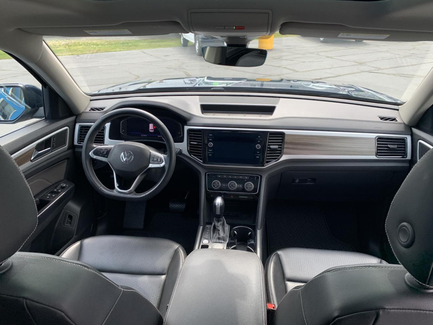 2021 BLUE /BLACK Volkswagen Atlas V6 SEL 4MOTION (1V2BR2CAXMC) with an 3.6L V6 DOHC 24V engine, Automatic transmission, located at 506 S. Kingshighway, Cape Girardeau, MO, 63703, (573) 235-5000, 37.294991, -89.553635 - 2021 Volkswagen Atlas V6 SEL 4MOTION 48,xxx miles One Owner! AWD Heated Seats Bluetooth Adaptive Cruise Backup Camera 3rd. Row Sunroof We have financing available and we accept trades! Fill out a credit application on our website or come by today! If you have any questions, give us a ca - Photo#17