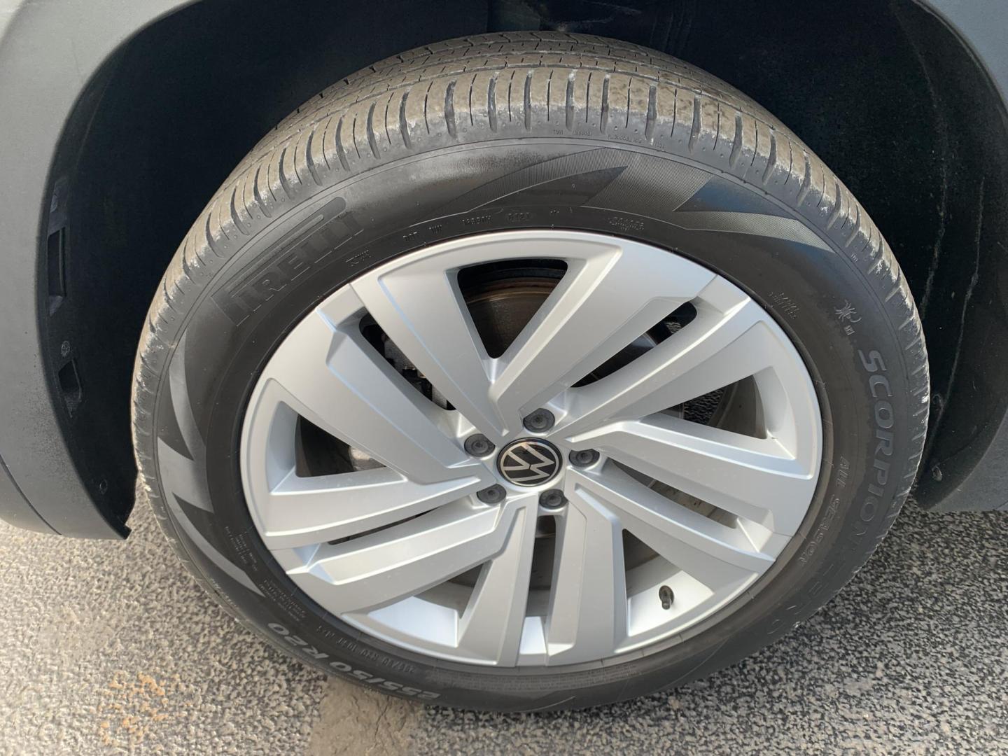 2021 BLUE /BLACK Volkswagen Atlas V6 SEL 4MOTION (1V2BR2CAXMC) with an 3.6L V6 DOHC 24V engine, Automatic transmission, located at 506 S. Kingshighway, Cape Girardeau, MO, 63703, (573) 235-5000, 37.294991, -89.553635 - 2021 Volkswagen Atlas V6 SEL 4MOTION 48,xxx miles One Owner! AWD Heated Seats Bluetooth Adaptive Cruise Backup Camera 3rd. Row Sunroof We have financing available and we accept trades! Fill out a credit application on our website or come by today! If you have any questions, give us a ca - Photo#40