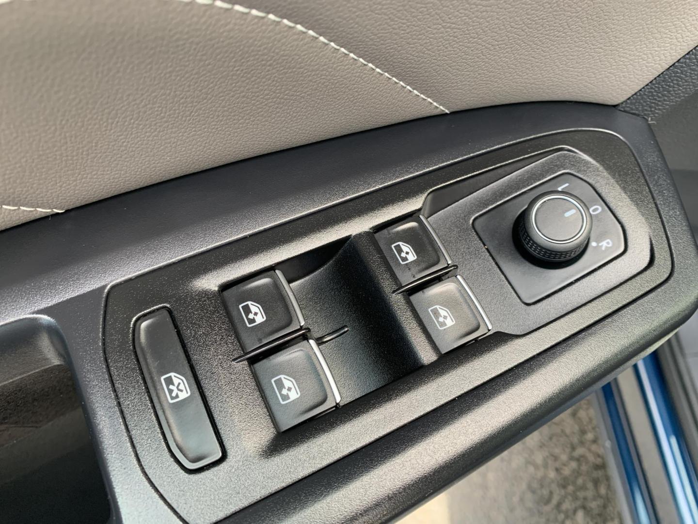 2021 BLUE /BLACK Volkswagen Atlas V6 SEL 4MOTION (1V2BR2CAXMC) with an 3.6L V6 DOHC 24V engine, Automatic transmission, located at 506 S. Kingshighway, Cape Girardeau, MO, 63703, (573) 235-5000, 37.294991, -89.553635 - 2021 Volkswagen Atlas V6 SEL 4MOTION 48,xxx miles One Owner! AWD Heated Seats Bluetooth Adaptive Cruise Backup Camera 3rd. Row Sunroof We have financing available and we accept trades! Fill out a credit application on our website or come by today! If you have any questions, give us a ca - Photo#22