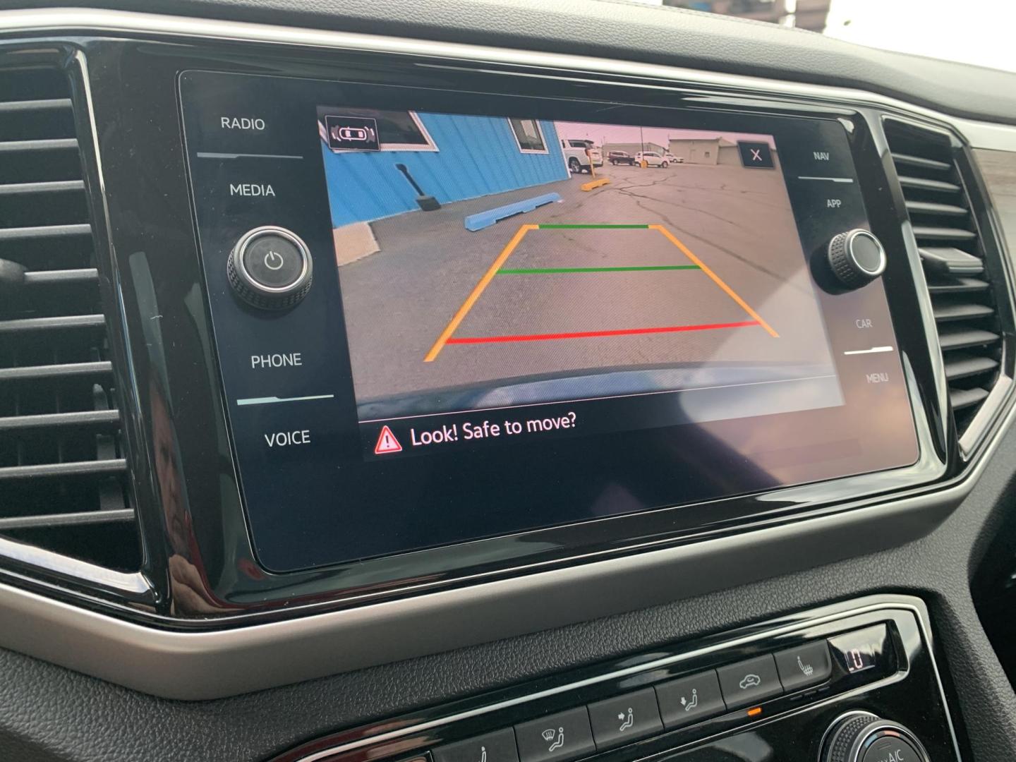 2021 BLUE /BLACK Volkswagen Atlas V6 SEL 4MOTION (1V2BR2CAXMC) with an 3.6L V6 DOHC 24V engine, Automatic transmission, located at 506 S. Kingshighway, Cape Girardeau, MO, 63703, (573) 235-5000, 37.294991, -89.553635 - 2021 Volkswagen Atlas V6 SEL 4MOTION 48,xxx miles One Owner! AWD Heated Seats Bluetooth Adaptive Cruise Backup Camera 3rd. Row Sunroof We have financing available and we accept trades! Fill out a credit application on our website or come by today! If you have any questions, give us a ca - Photo#34