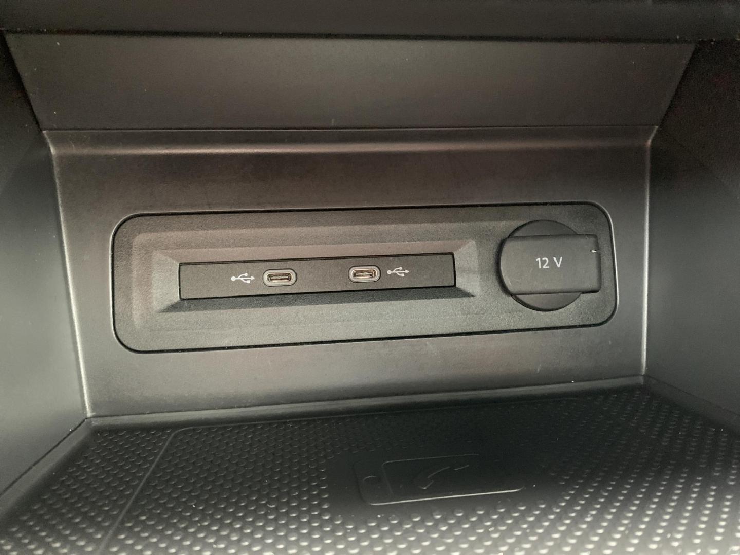 2021 BLUE /BLACK Volkswagen Atlas V6 SEL 4MOTION (1V2BR2CAXMC) with an 3.6L V6 DOHC 24V engine, Automatic transmission, located at 506 S. Kingshighway, Cape Girardeau, MO, 63703, (573) 235-5000, 37.294991, -89.553635 - 2021 Volkswagen Atlas V6 SEL 4MOTION 48,xxx miles One Owner! AWD Heated Seats Bluetooth Adaptive Cruise Backup Camera 3rd. Row Sunroof We have financing available and we accept trades! Fill out a credit application on our website or come by today! If you have any questions, give us a ca - Photo#35