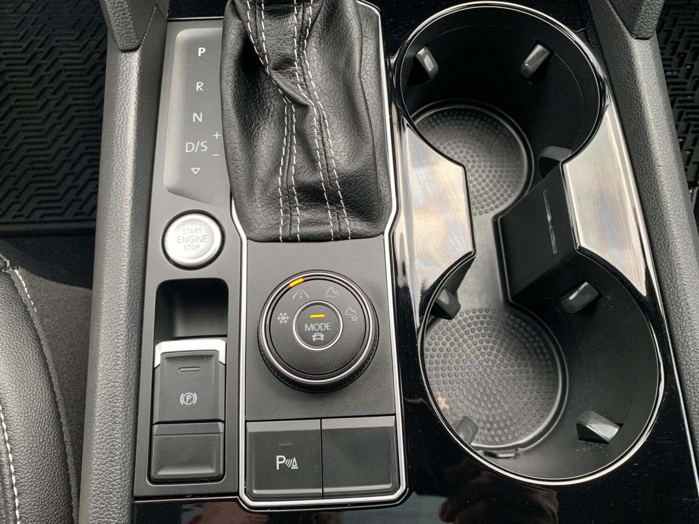 2021 BLUE /BLACK Volkswagen Atlas V6 SEL 4MOTION (1V2BR2CAXMC) with an 3.6L V6 DOHC 24V engine, Automatic transmission, located at 506 S. Kingshighway, Cape Girardeau, MO, 63703, (573) 235-5000, 37.294991, -89.553635 - 2021 Volkswagen Atlas V6 SEL 4MOTION 48,xxx miles One Owner! AWD Heated Seats Bluetooth Adaptive Cruise Backup Camera 3rd. Row Sunroof We have financing available and we accept trades! Fill out a credit application on our website or come by today! If you have any questions, give us a ca - Photo#36