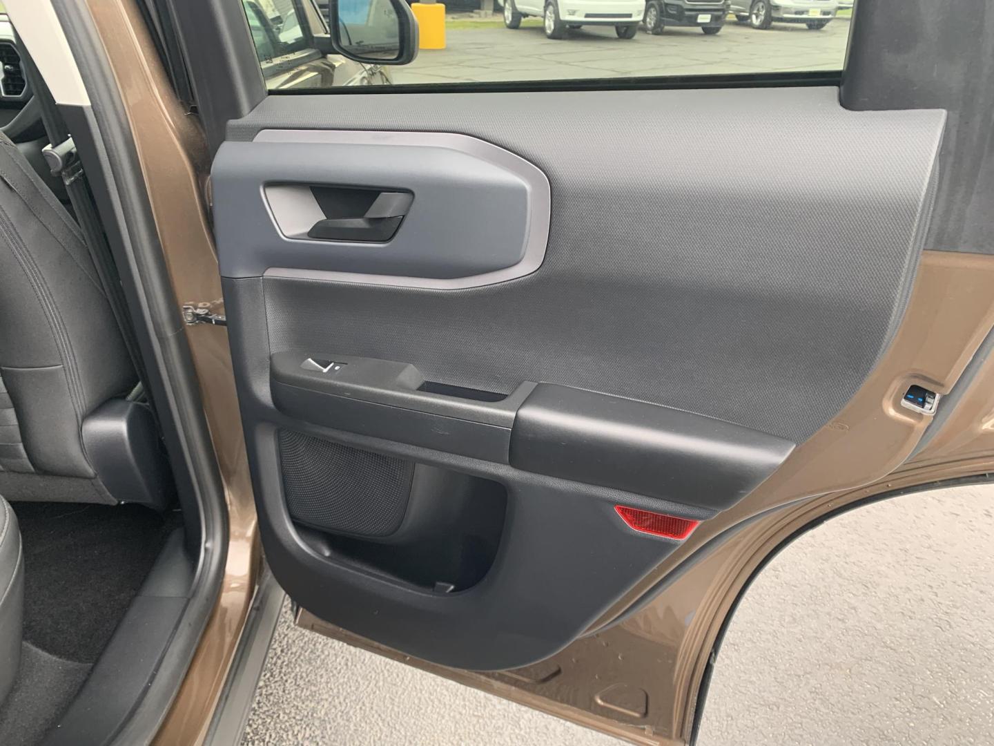 2022 Bronze /GRAY Ford Bronco Sport Big Bend (3FMCR9B69NR) with an 1.5L L3 engine, 8A transmission, located at 506 S. Kingshighway, Cape Girardeau, MO, 63703, (573) 235-5000, 37.294991, -89.553635 - 2022 Ford Bronco Sport Big Bend 38,xxx miles One Owner! 4WD Cruise Bluetooth Power Windows/Locks/Mirrors We have financing available and we accept trades! Fill out a credit application on our website or come by today! If you have any questions, give us a call at (573) 235-5000 or visit our - Photo#13