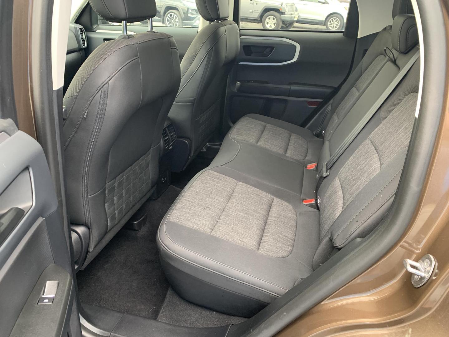 2022 Bronze /GRAY Ford Bronco Sport Big Bend (3FMCR9B69NR) with an 1.5L L3 engine, 8A transmission, located at 506 S. Kingshighway, Cape Girardeau, MO, 63703, (573) 235-5000, 37.294991, -89.553635 - 2022 Ford Bronco Sport Big Bend 38,xxx miles One Owner! 4WD Cruise Bluetooth Power Windows/Locks/Mirrors We have financing available and we accept trades! Fill out a credit application on our website or come by today! If you have any questions, give us a call at (573) 235-5000 or visit our - Photo#16