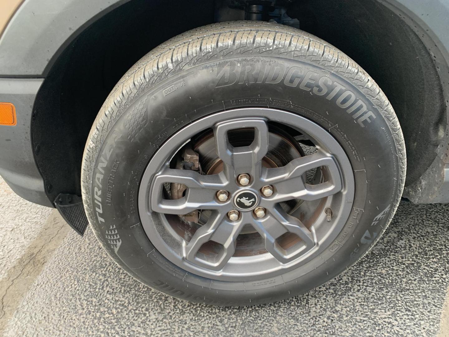 2022 Bronze /GRAY Ford Bronco Sport Big Bend (3FMCR9B69NR) with an 1.5L L3 engine, 8A transmission, located at 506 S. Kingshighway, Cape Girardeau, MO, 63703, (573) 235-5000, 37.294991, -89.553635 - 2022 Ford Bronco Sport Big Bend 38,xxx miles One Owner! 4WD Cruise Bluetooth Power Windows/Locks/Mirrors We have financing available and we accept trades! Fill out a credit application on our website or come by today! If you have any questions, give us a call at (573) 235-5000 or visit our - Photo#33