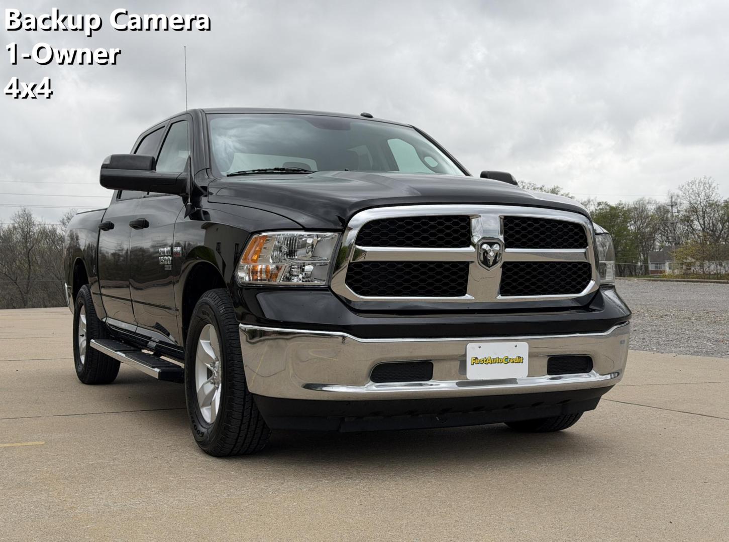 2022 BLACK /Gray RAM 1500 Classic Tradesman Crew Cab SWB 4WD (3C6RR7KT0NG) with an 5.7L V8 engine, Automatic transmission, located at 2990 Old Orchard Rd., Jackson, MO, 63755, 37.354214, -89.612106 - 2022 Ram 1500 Classic Tradesman 1-Owner 133xxx miles 4x4 5.7L V8 Automatic Backup Camera Bluetooth Cruise Power Windows/Locks/Mirrors We have financing available and we accept trades! Fill out a credit application on our website or come by today! If you have any questions, give us a call - Photo#0