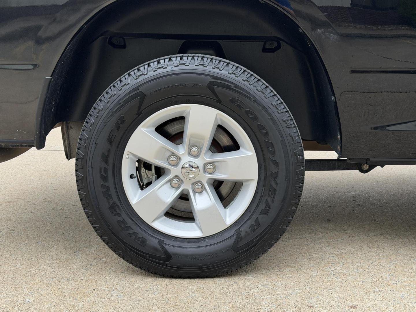 2022 BLACK /Gray RAM 1500 Classic Tradesman Crew Cab SWB 4WD (3C6RR7KT0NG) with an 5.7L V8 engine, Automatic transmission, located at 2990 Old Orchard Rd., Jackson, MO, 63755, 37.354214, -89.612106 - 2022 Ram 1500 Classic Tradesman 1-Owner 133xxx miles 4x4 5.7L V8 Automatic Backup Camera Bluetooth Cruise Power Windows/Locks/Mirrors We have financing available and we accept trades! Fill out a credit application on our website or come by today! If you have any questions, give us a call - Photo#34