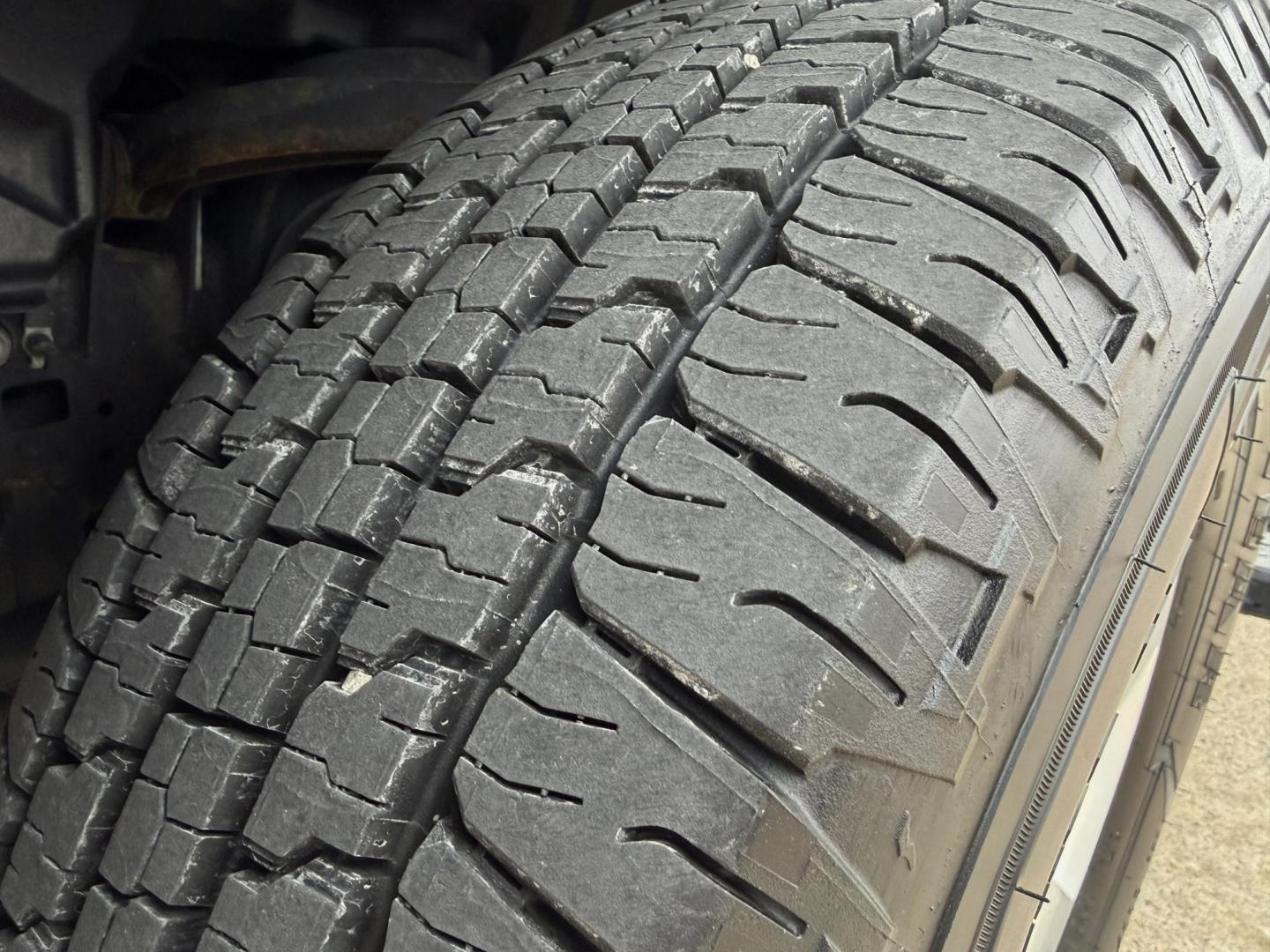 2022 BLACK /Gray RAM 1500 Classic Tradesman Crew Cab SWB 4WD (3C6RR7KT0NG) with an 5.7L V8 engine, Automatic transmission, located at 2990 Old Orchard Rd., Jackson, MO, 63755, 37.354214, -89.612106 - 2022 Ram 1500 Classic Tradesman 1-Owner 133xxx miles 4x4 5.7L V8 Automatic Backup Camera Bluetooth Cruise Power Windows/Locks/Mirrors We have financing available and we accept trades! Fill out a credit application on our website or come by today! If you have any questions, give us a call - Photo#31