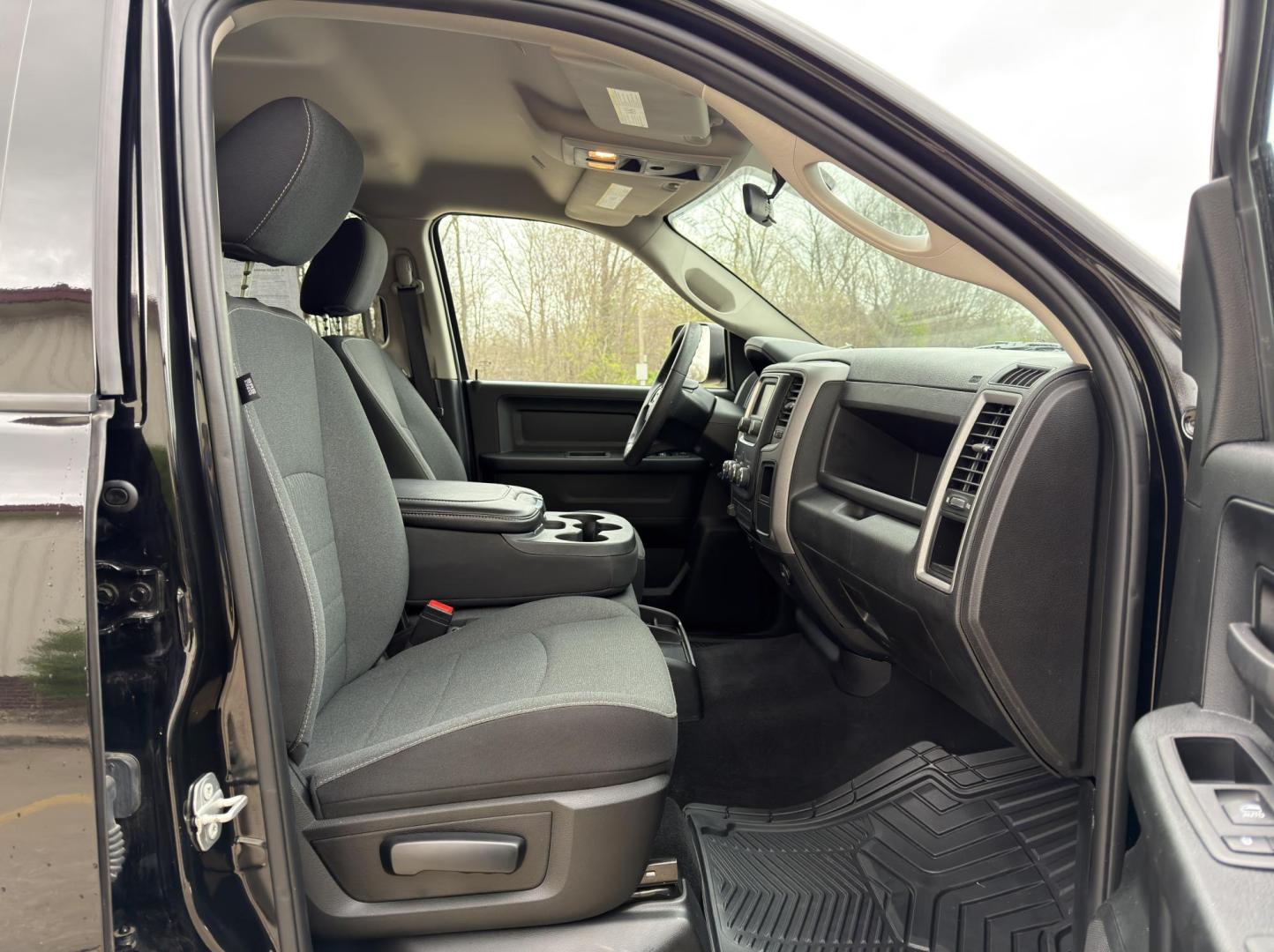 2022 BLACK /Gray RAM 1500 Classic Tradesman Crew Cab SWB 4WD (3C6RR7KT0NG) with an 5.7L V8 engine, Automatic transmission, located at 2990 Old Orchard Rd., Jackson, MO, 63755, 37.354214, -89.612106 - 2022 Ram 1500 Classic Tradesman 1-Owner 133xxx miles 4x4 5.7L V8 Automatic Backup Camera Bluetooth Cruise Power Windows/Locks/Mirrors We have financing available and we accept trades! Fill out a credit application on our website or come by today! If you have any questions, give us a call - Photo#14