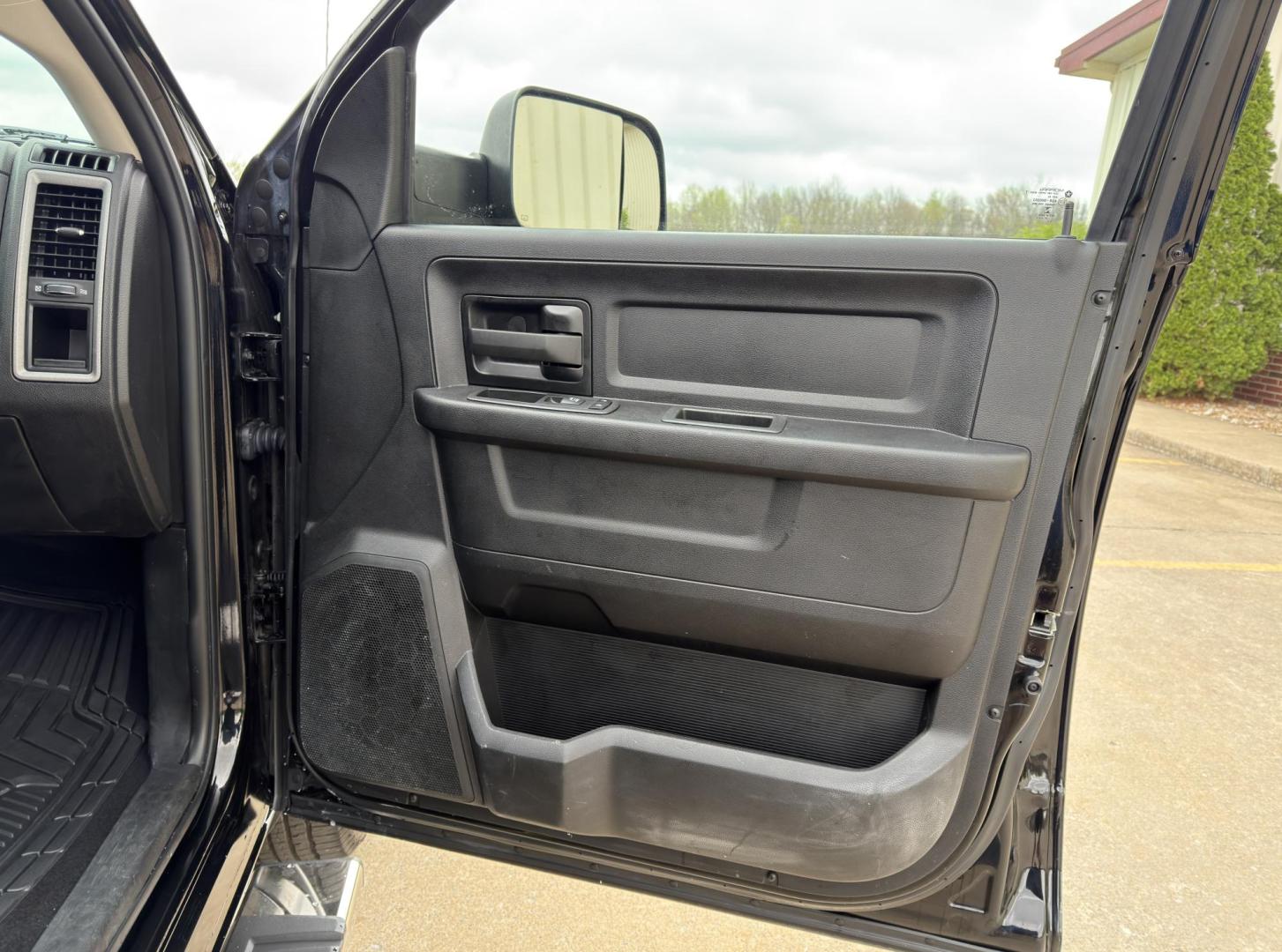 2022 BLACK /Gray RAM 1500 Classic Tradesman Crew Cab SWB 4WD (3C6RR7KT0NG) with an 5.7L V8 engine, Automatic transmission, located at 2990 Old Orchard Rd., Jackson, MO, 63755, 37.354214, -89.612106 - 2022 Ram 1500 Classic Tradesman 1-Owner 133xxx miles 4x4 5.7L V8 Automatic Backup Camera Bluetooth Cruise Power Windows/Locks/Mirrors We have financing available and we accept trades! Fill out a credit application on our website or come by today! If you have any questions, give us a call - Photo#13