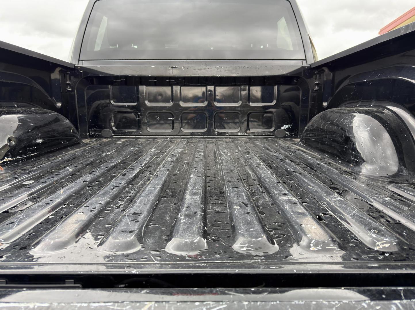 2022 BLACK /Gray RAM 1500 Classic Tradesman Crew Cab SWB 4WD (3C6RR7KT0NG) with an 5.7L V8 engine, Automatic transmission, located at 2990 Old Orchard Rd., Jackson, MO, 63755, 37.354214, -89.612106 - 2022 Ram 1500 Classic Tradesman 1-Owner 133xxx miles 4x4 5.7L V8 Automatic Backup Camera Bluetooth Cruise Power Windows/Locks/Mirrors We have financing available and we accept trades! Fill out a credit application on our website or come by today! If you have any questions, give us a call - Photo#18