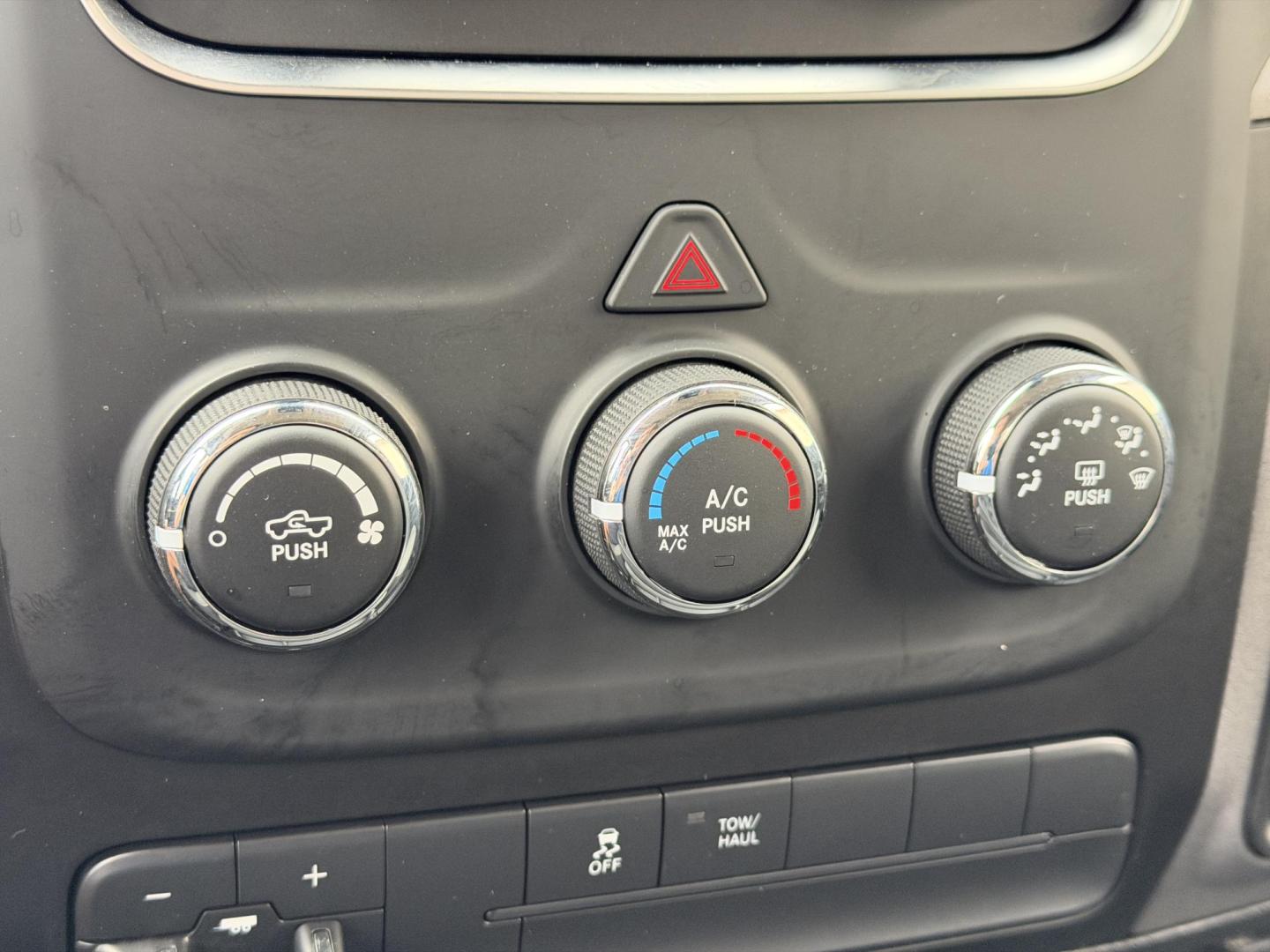 2022 BLACK /Gray RAM 1500 Classic Tradesman Crew Cab SWB 4WD (3C6RR7KT0NG) with an 5.7L V8 engine, Automatic transmission, located at 2990 Old Orchard Rd., Jackson, MO, 63755, 37.354214, -89.612106 - 2022 Ram 1500 Classic Tradesman 1-Owner 133xxx miles 4x4 5.7L V8 Automatic Backup Camera Bluetooth Cruise Power Windows/Locks/Mirrors We have financing available and we accept trades! Fill out a credit application on our website or come by today! If you have any questions, give us a call - Photo#25