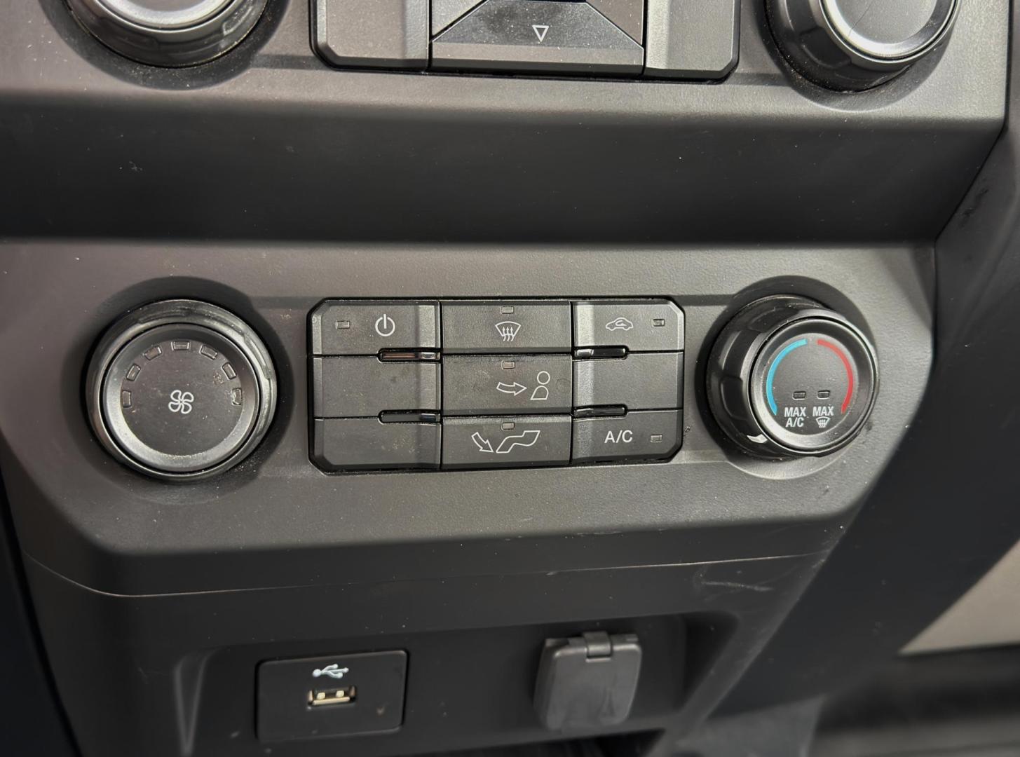 2020 WHITE /Gray Ford F-150 XL SuperCab 8-ft. 2WD (1FTEX1C43LK) with an 3.5L V6 engine, Automatic transmission, located at 2990 Old Orchard Rd., Jackson, MO, 63755, 37.354214, -89.612106 - 2020 Ford F-150 XL 1-Owner 101xxx miles Rear Wheel Drive 3.5L V6 Automatic Backup Camera Bluetooth Cruise Power Windows/Locks/Mirrors We have financing available and we accept trades! Fill out a credit application on our website or come by today! If you have any questions, give us a call - Photo#26