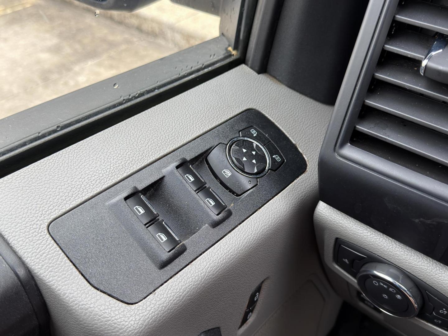 2020 WHITE /Gray Ford F-150 XL SuperCab 8-ft. 2WD (1FTEX1C43LK) with an 3.5L V6 engine, Automatic transmission, located at 2990 Old Orchard Rd., Jackson, MO, 63755, 37.354214, -89.612106 - 2020 Ford F-150 XL 1-Owner 101xxx miles Rear Wheel Drive 3.5L V6 Automatic Backup Camera Bluetooth Cruise Power Windows/Locks/Mirrors We have financing available and we accept trades! Fill out a credit application on our website or come by today! If you have any questions, give us a call - Photo#28