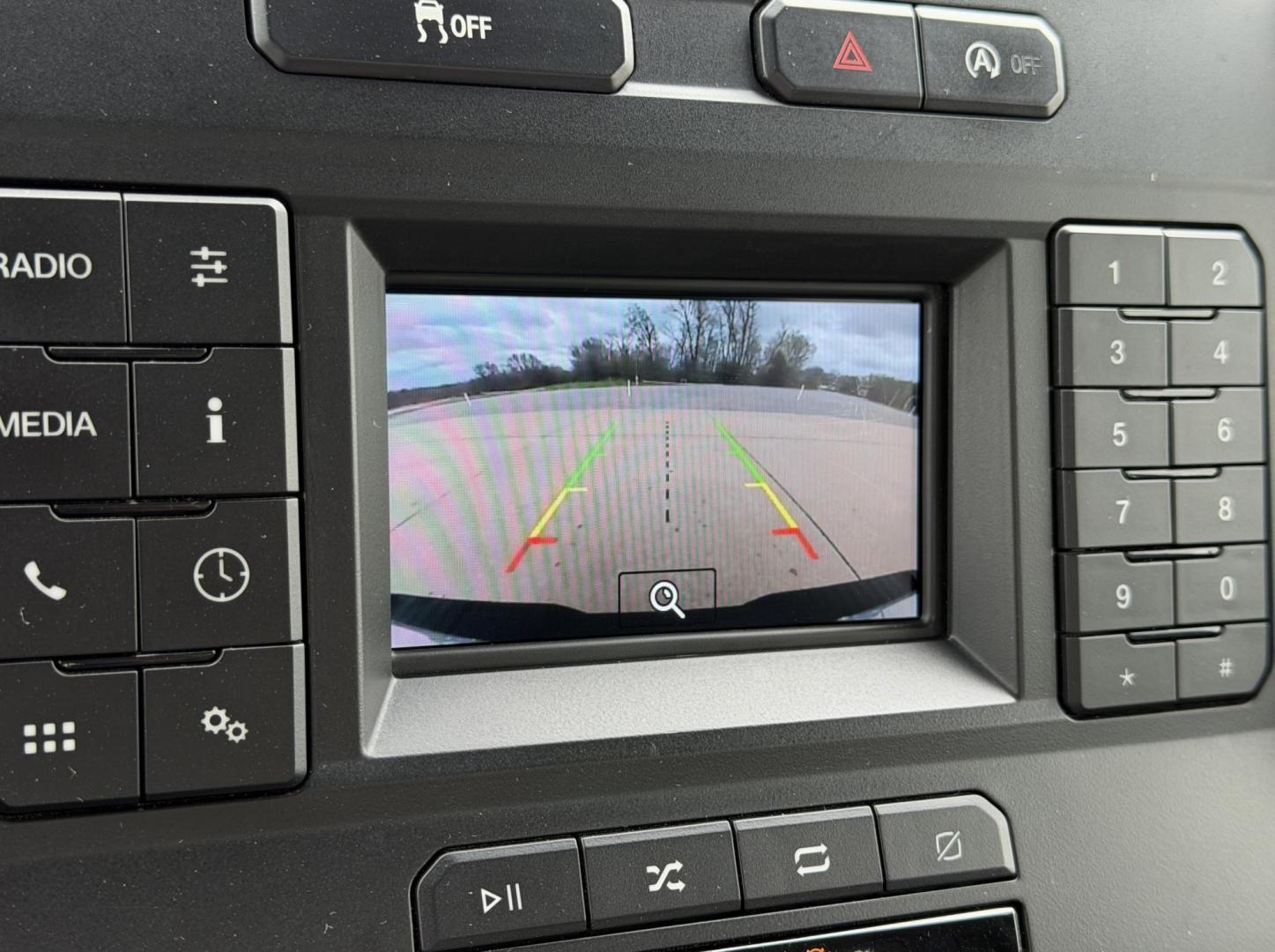 2020 WHITE /Gray Ford F-150 XL SuperCab 8-ft. 2WD (1FTEX1C43LK) with an 3.5L V6 engine, Automatic transmission, located at 2990 Old Orchard Rd., Jackson, MO, 63755, 37.354214, -89.612106 - 2020 Ford F-150 XL 1-Owner 101xxx miles Rear Wheel Drive 3.5L V6 Automatic Backup Camera Bluetooth Cruise Power Windows/Locks/Mirrors We have financing available and we accept trades! Fill out a credit application on our website or come by today! If you have any questions, give us a call - Photo#2