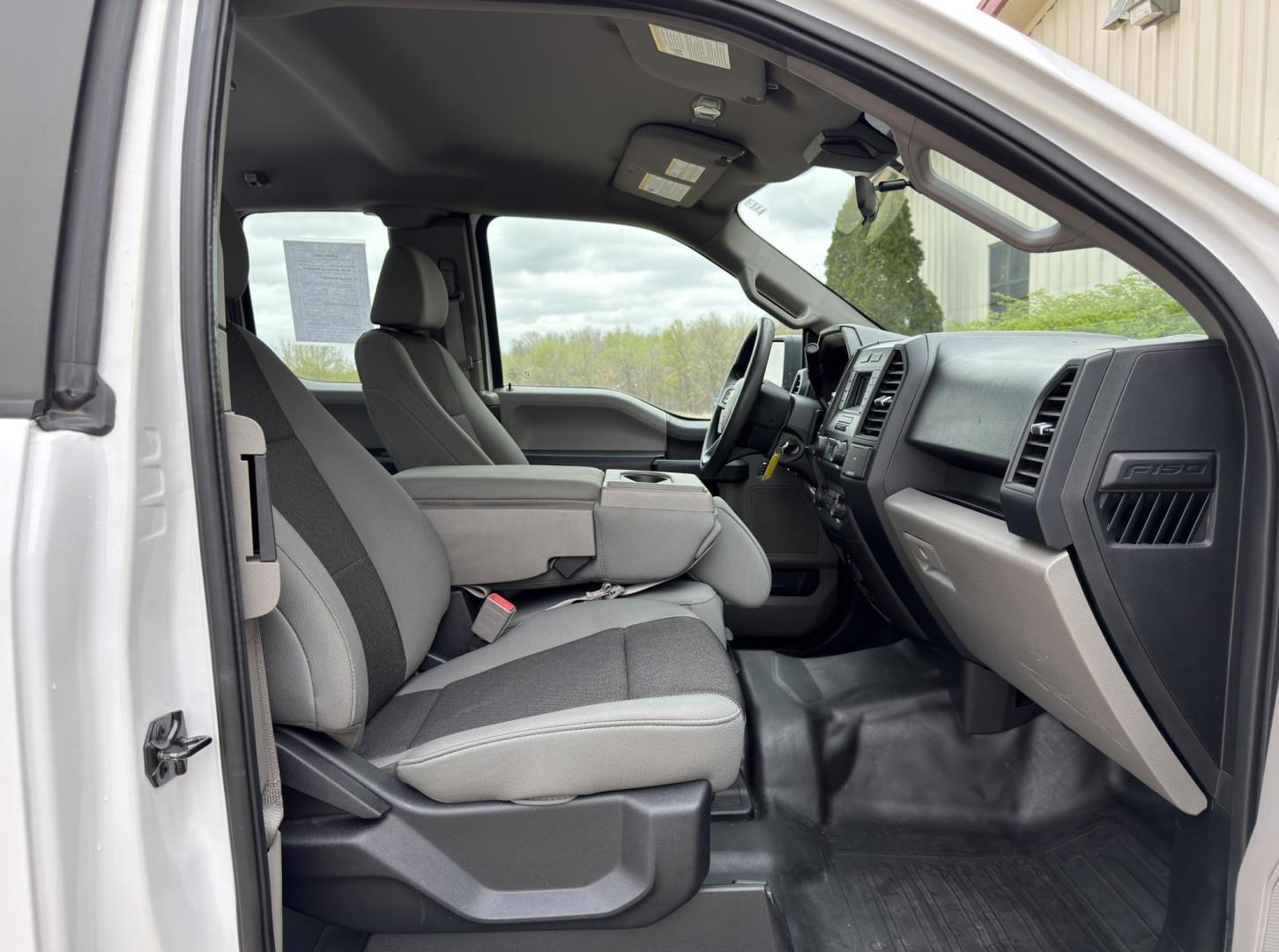 2020 WHITE /Gray Ford F-150 XL SuperCab 8-ft. 2WD (1FTEX1C43LK) with an 3.5L V6 engine, Automatic transmission, located at 2990 Old Orchard Rd., Jackson, MO, 63755, 37.354214, -89.612106 - 2020 Ford F-150 XL 1-Owner 101xxx miles Rear Wheel Drive 3.5L V6 Automatic Backup Camera Bluetooth Cruise Power Windows/Locks/Mirrors We have financing available and we accept trades! Fill out a credit application on our website or come by today! If you have any questions, give us a call - Photo#13