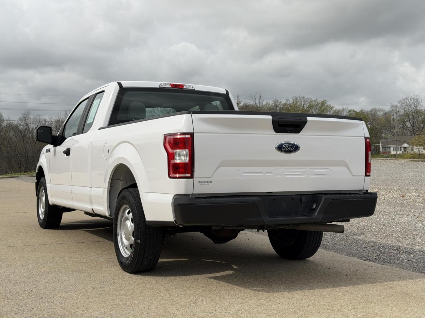 2020 WHITE /Gray Ford F-150 XL SuperCab 8-ft. 2WD (1FTEX1C43LK) with an 3.5L V6 engine, Automatic transmission, located at 2990 Old Orchard Rd., Jackson, MO, 63755, 37.354214, -89.612106 - 2020 Ford F-150 XL 1-Owner 101xxx miles Rear Wheel Drive 3.5L V6 Automatic Backup Camera Bluetooth Cruise Power Windows/Locks/Mirrors We have financing available and we accept trades! Fill out a credit application on our website or come by today! If you have any questions, give us a call - Photo#7