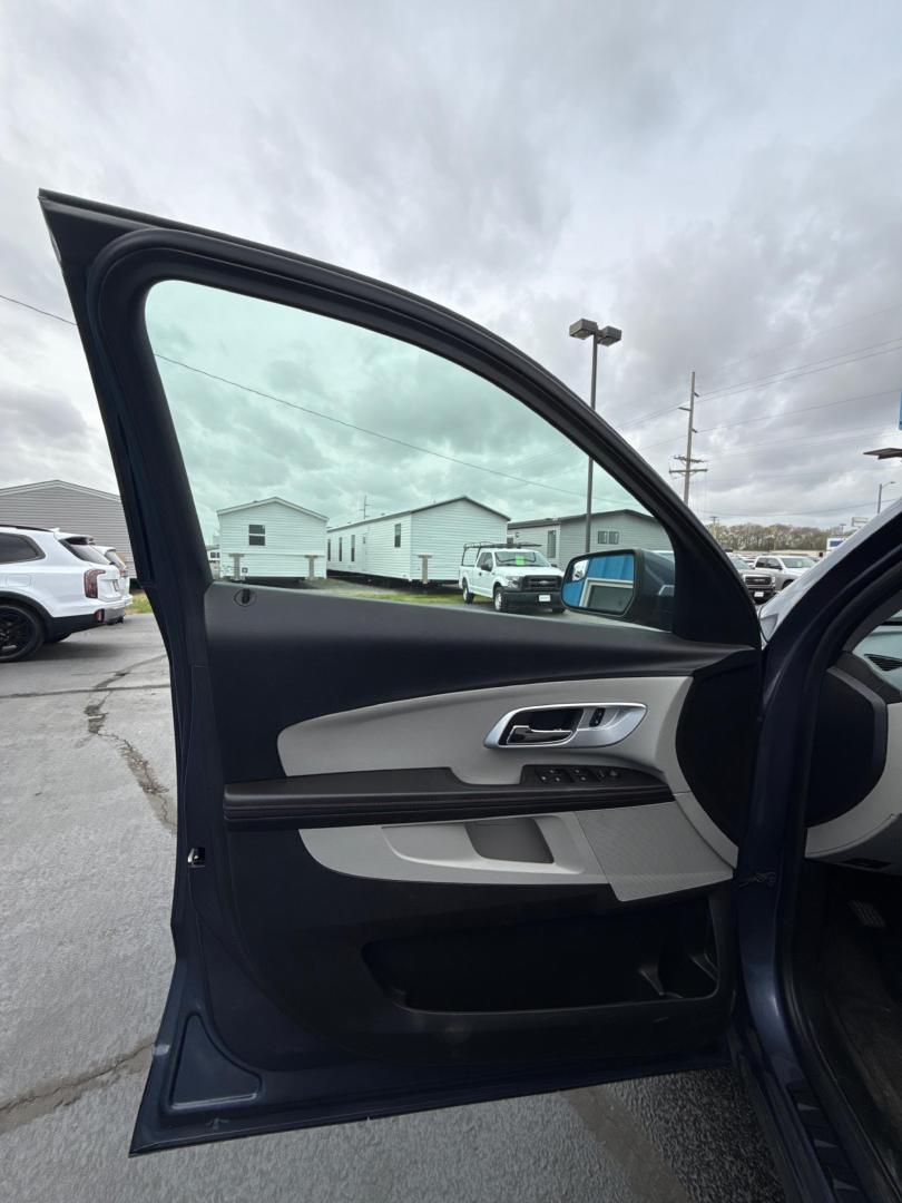 2014 BLUE /GRAY Chevrolet Equinox LT 2WD (2GNALBEK6E6) with an 2.4L L4 engine, Automatic transmission, located at 506 S. Kingshighway, Cape Girardeau, MO, 63703, (573) 235-5000, 37.294991, -89.553635 - 2013 Chevrolet Equinox 1LT 91,xxx miles 2.4L 4 CYL Automatic Back Up Camera Cruise Control Front Wheel Drive Power windows/locks/mirrors We have financing available and we accept trades! Fill out a credit application on our website or come by today! If you have any questions, give us a call - Photo#14