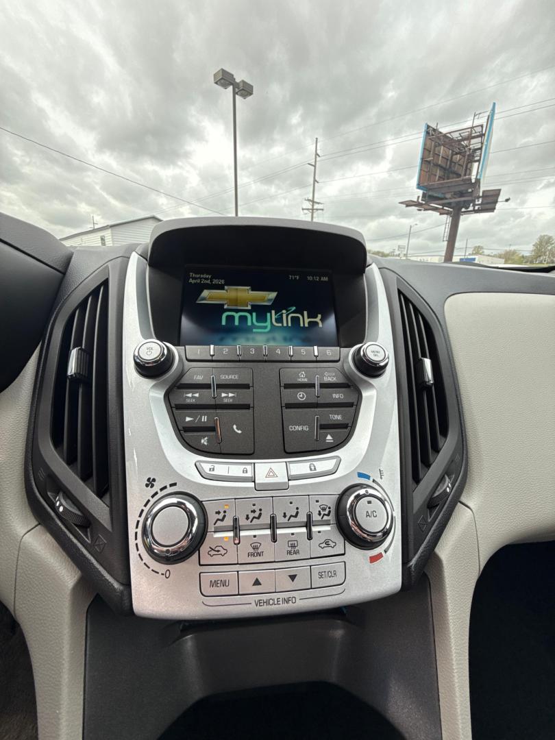 2014 BLUE /GRAY Chevrolet Equinox LT 2WD (2GNALBEK6E6) with an 2.4L L4 engine, Automatic transmission, located at 506 S. Kingshighway, Cape Girardeau, MO, 63703, (573) 235-5000, 37.294991, -89.553635 - 2013 Chevrolet Equinox 1LT 91,xxx miles 2.4L 4 CYL Automatic Back Up Camera Cruise Control Front Wheel Drive Power windows/locks/mirrors We have financing available and we accept trades! Fill out a credit application on our website or come by today! If you have any questions, give us a call - Photo#20