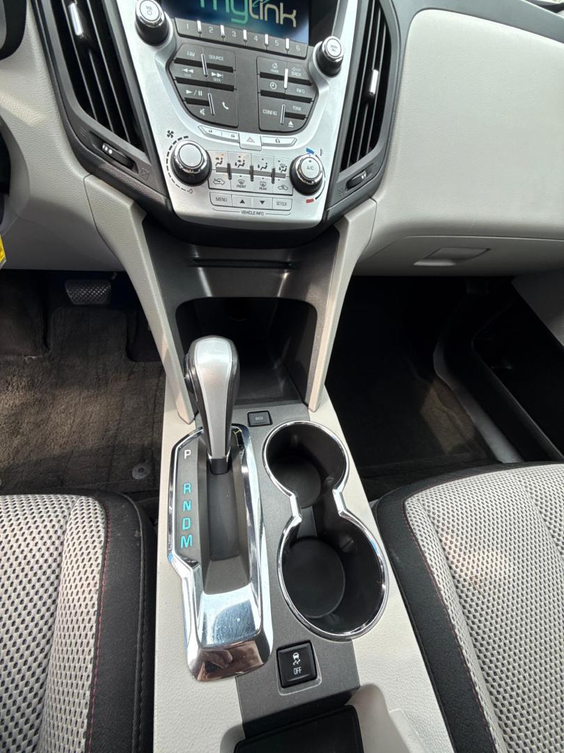 2014 BLUE /GRAY Chevrolet Equinox LT 2WD (2GNALBEK6E6) with an 2.4L L4 engine, Automatic transmission, located at 506 S. Kingshighway, Cape Girardeau, MO, 63703, (573) 235-5000, 37.294991, -89.553635 - 2013 Chevrolet Equinox 1LT 91,xxx miles 2.4L 4 CYL Automatic Back Up Camera Cruise Control Front Wheel Drive Power windows/locks/mirrors We have financing available and we accept trades! Fill out a credit application on our website or come by today! If you have any questions, give us a call - Photo#21