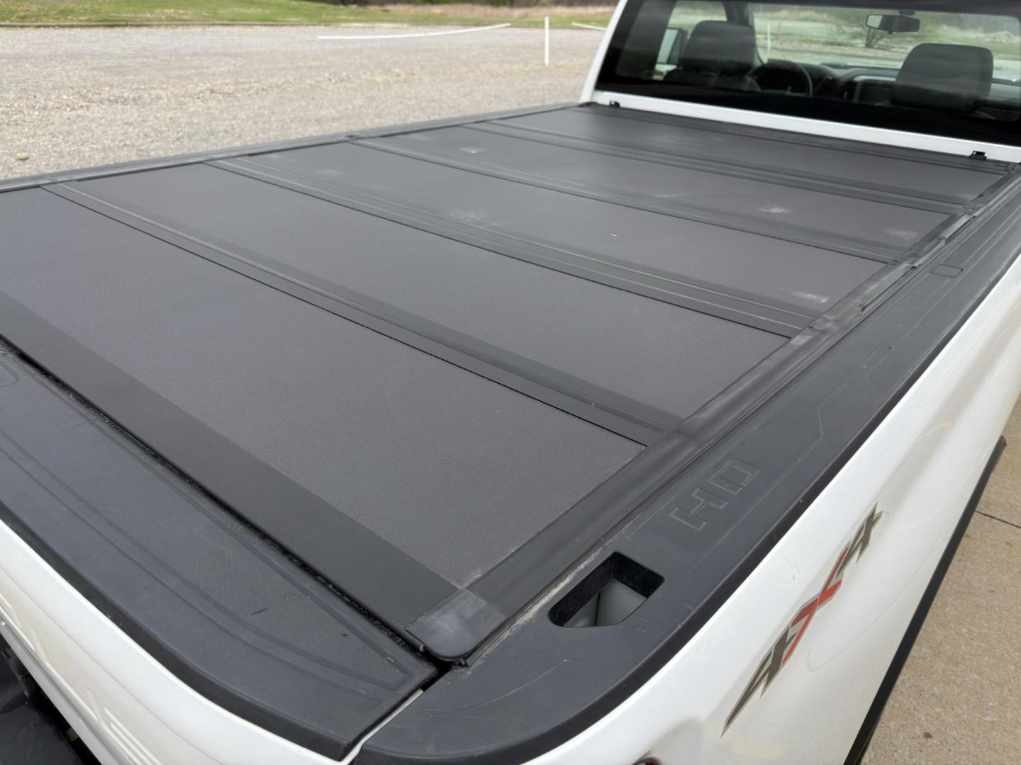 2021 WHITE /Black Chevrolet Silverado 2500HD Work Truck Regular Cab 4WD (1GC3YLE73MF) with an 6.6L V8 engine, Automatic transmission, located at 2990 Old Orchard Rd., Jackson, MO, 63755, 37.354214, -89.612106 - 2021 Chevrolet Silverado 2500HD 1-Owner 188xxx miles 4x4 6.6L V8 Automatic Backup Camera Bluetooth Cruise Power Windows/Locks/Mirrors We have financing available and we accept trades! Fill out a credit application on our website or come by today! If you have any questions, give us a call - Photo#17