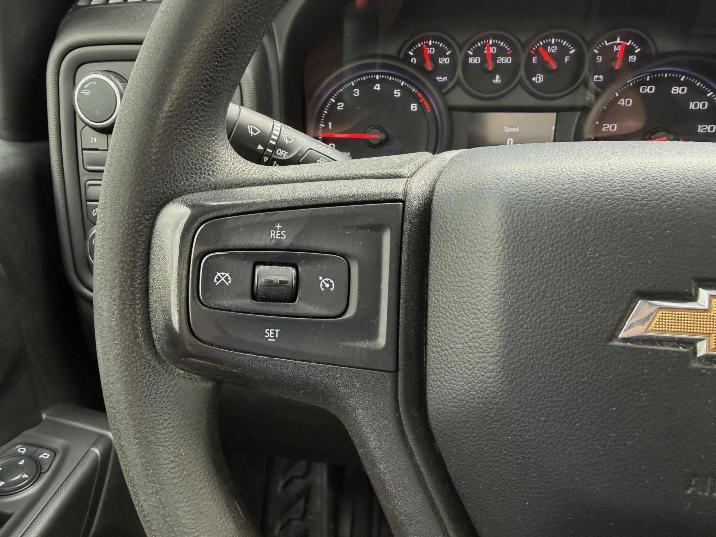2021 WHITE /Black Chevrolet Silverado 2500HD Work Truck Regular Cab 4WD (1GC3YLE73MF) with an 6.6L V8 engine, Automatic transmission, located at 2990 Old Orchard Rd., Jackson, MO, 63755, 37.354214, -89.612106 - 2021 Chevrolet Silverado 2500HD 1-Owner 188xxx miles 4x4 6.6L V8 Automatic Backup Camera Bluetooth Cruise Power Windows/Locks/Mirrors We have financing available and we accept trades! Fill out a credit application on our website or come by today! If you have any questions, give us a call - Photo#19