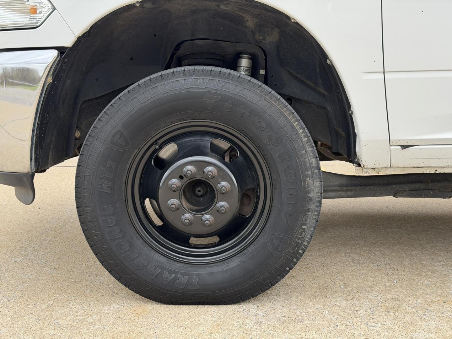 2018 WHITE /Gray RAM 3500 Crew Cab 4WD DRW (3C7WRTCLXJG) with an 6.7L I6 TURBO DIESEL engine, Automatic transmission, located at 2990 Old Orchard Rd., Jackson, MO, 63755, 37.354214, -89.612106 - 2018 Ram 3500 Heavy Duty Chassis 257xxx miles 4x4 6.7L I6 Turbo Diesel Automatic Backup Camera Bluetooth Cruise Power Windows/Locks/Mirrors We have financing available and we accept trades! Fill out a credit application on our website or come by today! If you have any questions, give us a - Photo#30