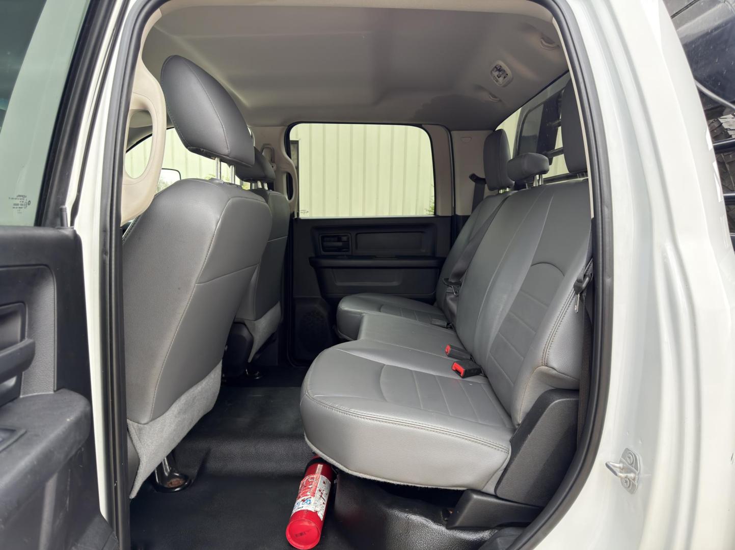 2018 WHITE /Gray RAM 3500 Crew Cab 4WD DRW (3C7WRTCLXJG) with an 6.7L I6 TURBO DIESEL engine, Automatic transmission, located at 2990 Old Orchard Rd., Jackson, MO, 63755, 37.354214, -89.612106 - 2018 Ram 3500 Heavy Duty Chassis 257xxx miles 4x4 6.7L I6 Turbo Diesel Automatic Backup Camera Bluetooth Cruise Power Windows/Locks/Mirrors We have financing available and we accept trades! Fill out a credit application on our website or come by today! If you have any questions, give us a - Photo#15