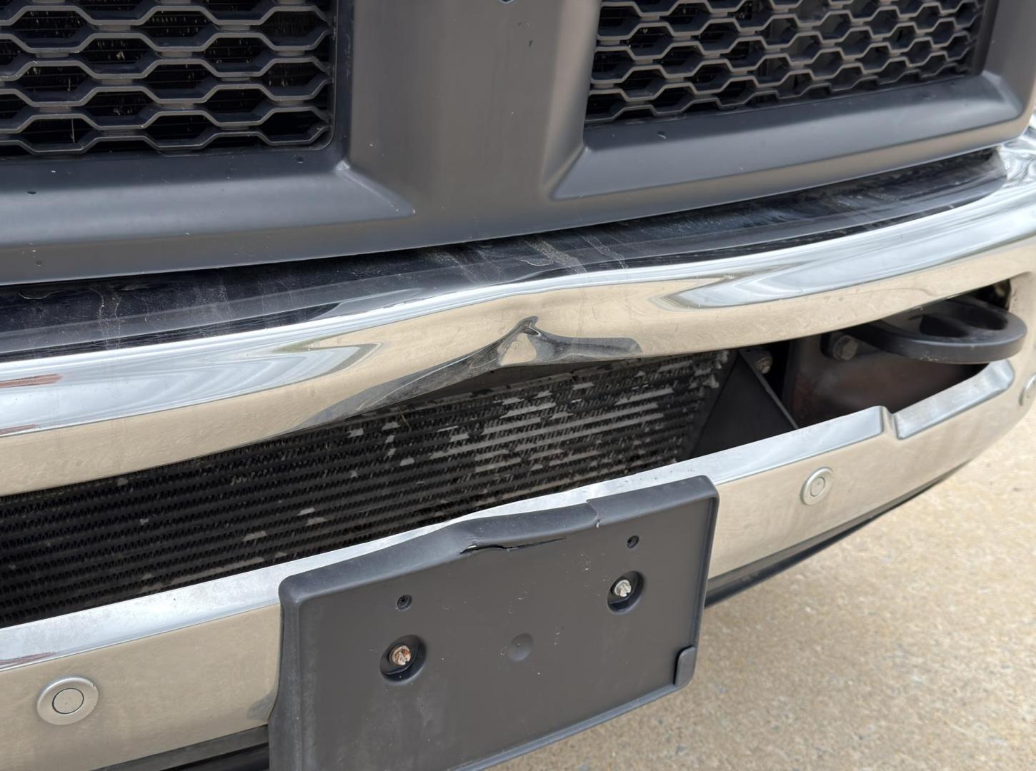 2018 WHITE /Gray RAM 3500 Crew Cab 4WD DRW (3C7WRTCLXJG) with an 6.7L I6 TURBO DIESEL engine, Automatic transmission, located at 2990 Old Orchard Rd., Jackson, MO, 63755, 37.354214, -89.612106 - 2018 Ram 3500 Heavy Duty Chassis 257xxx miles 4x4 6.7L I6 Turbo Diesel Automatic Backup Camera Bluetooth Cruise Power Windows/Locks/Mirrors We have financing available and we accept trades! Fill out a credit application on our website or come by today! If you have any questions, give us a - Photo#34