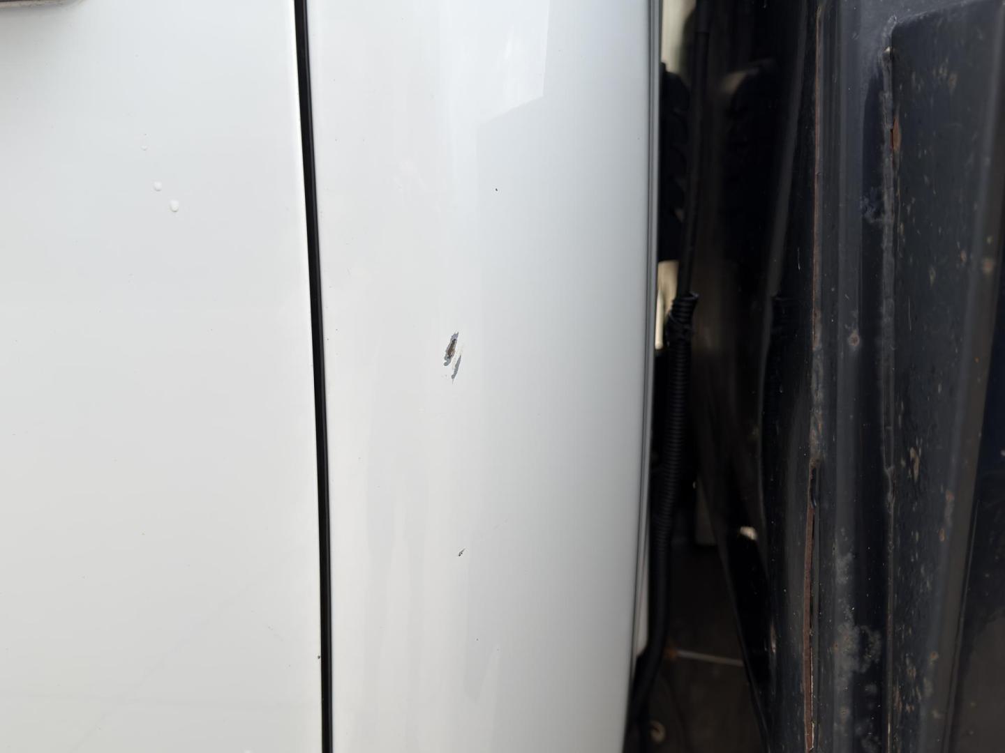 2018 WHITE /Gray RAM 3500 Crew Cab 4WD DRW (3C7WRTCLXJG) with an 6.7L I6 TURBO DIESEL engine, Automatic transmission, located at 2990 Old Orchard Rd., Jackson, MO, 63755, 37.354214, -89.612106 - 2018 Ram 3500 Heavy Duty Chassis 257xxx miles 4x4 6.7L I6 Turbo Diesel Automatic Backup Camera Bluetooth Cruise Power Windows/Locks/Mirrors We have financing available and we accept trades! Fill out a credit application on our website or come by today! If you have any questions, give us a - Photo#37