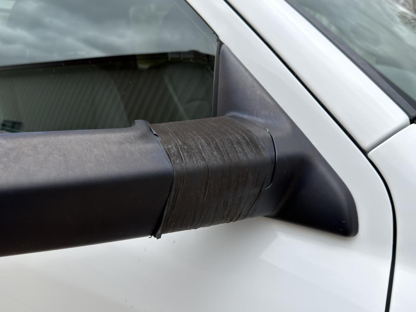 2018 WHITE /Gray RAM 3500 Crew Cab 4WD DRW (3C7WRTCLXJG) with an 6.7L I6 TURBO DIESEL engine, Automatic transmission, located at 2990 Old Orchard Rd., Jackson, MO, 63755, 37.354214, -89.612106 - 2018 Ram 3500 Heavy Duty Chassis 257xxx miles 4x4 6.7L I6 Turbo Diesel Automatic Backup Camera Bluetooth Cruise Power Windows/Locks/Mirrors We have financing available and we accept trades! Fill out a credit application on our website or come by today! If you have any questions, give us a - Photo#41