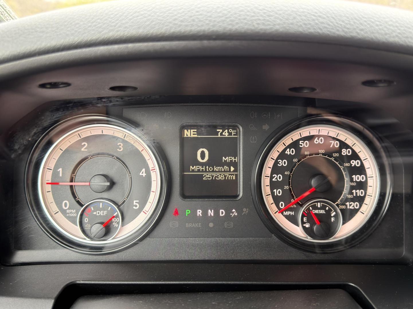 2018 WHITE /Gray RAM 3500 Crew Cab 4WD DRW (3C7WRTCLXJG) with an 6.7L I6 TURBO DIESEL engine, Automatic transmission, located at 2990 Old Orchard Rd., Jackson, MO, 63755, 37.354214, -89.612106 - 2018 Ram 3500 Heavy Duty Chassis 257xxx miles 4x4 6.7L I6 Turbo Diesel Automatic Backup Camera Bluetooth Cruise Power Windows/Locks/Mirrors We have financing available and we accept trades! Fill out a credit application on our website or come by today! If you have any questions, give us a - Photo#1