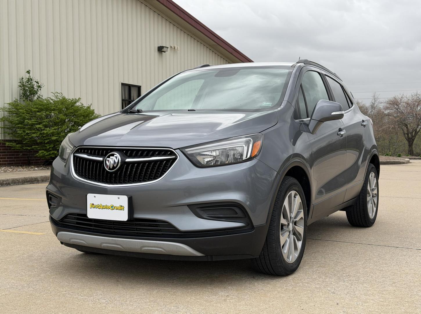 2019 GRAY /Black Buick Encore Preferred FWD (KL4CJASB8KB) with an 1.4L 4 Cyl. TURBO engine, Automatic transmission, located at 2990 Old Orchard Rd., Jackson, MO, 63755, 37.354214, -89.612106 - 2019 Buick Encore Preferred 112xxx miles Front Wheel Drive 1.4L 4 Cyl. Automatic Backup Camera Power Driver Seat Bluetooth Cruise Power Windows/Locks/Mirrors We have financing available and we accept trades! Fill out a credit application on our website or come by today! If you have any qu - Photo#4