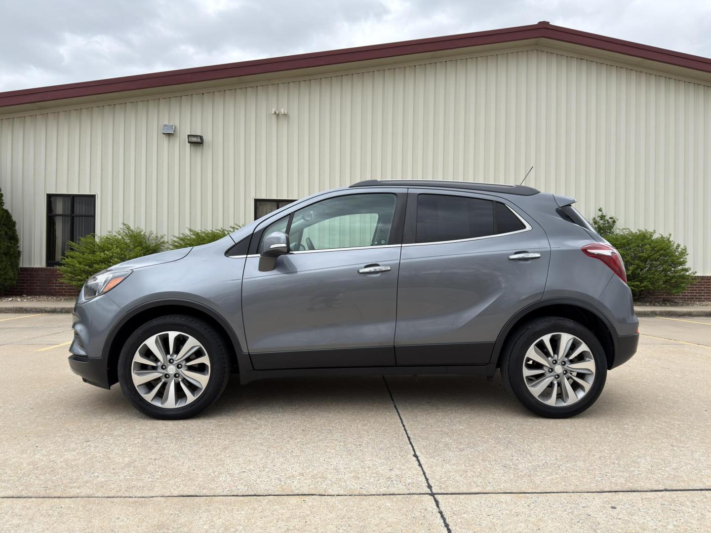 2019 GRAY /Black Buick Encore Preferred FWD (KL4CJASB8KB) with an 1.4L 4 Cyl. TURBO engine, Automatic transmission, located at 2990 Old Orchard Rd., Jackson, MO, 63755, 37.354214, -89.612106 - 2019 Buick Encore Preferred 112xxx miles Front Wheel Drive 1.4L 4 Cyl. Automatic Backup Camera Power Driver Seat Bluetooth Cruise Power Windows/Locks/Mirrors We have financing available and we accept trades! Fill out a credit application on our website or come by today! If you have any qu - Photo#5