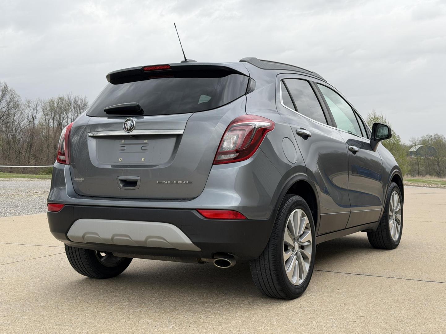 2019 GRAY /Black Buick Encore Preferred FWD (KL4CJASB8KB) with an 1.4L 4 Cyl. TURBO engine, Automatic transmission, located at 2990 Old Orchard Rd., Jackson, MO, 63755, 37.354214, -89.612106 - 2019 Buick Encore Preferred 112xxx miles Front Wheel Drive 1.4L 4 Cyl. Automatic Backup Camera Power Driver Seat Bluetooth Cruise Power Windows/Locks/Mirrors We have financing available and we accept trades! Fill out a credit application on our website or come by today! If you have any qu - Photo#7