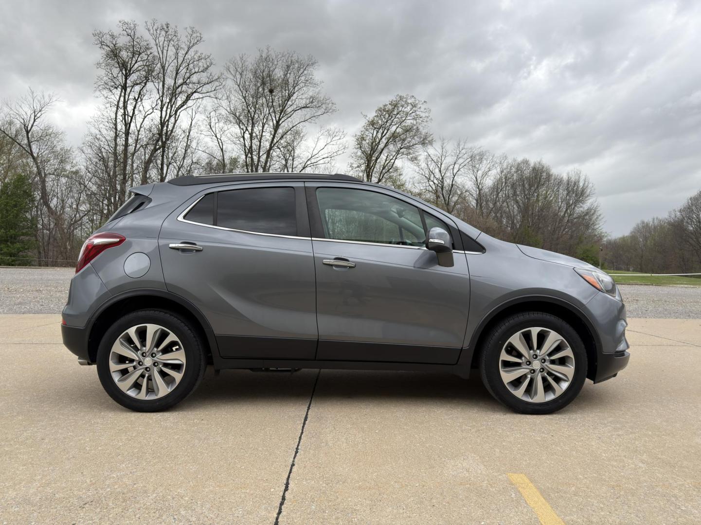 2019 GRAY /Black Buick Encore Preferred FWD (KL4CJASB8KB) with an 1.4L 4 Cyl. TURBO engine, Automatic transmission, located at 2990 Old Orchard Rd., Jackson, MO, 63755, 37.354214, -89.612106 - 2019 Buick Encore Preferred 112xxx miles Front Wheel Drive 1.4L 4 Cyl. Automatic Backup Camera Power Driver Seat Bluetooth Cruise Power Windows/Locks/Mirrors We have financing available and we accept trades! Fill out a credit application on our website or come by today! If you have any qu - Photo#6