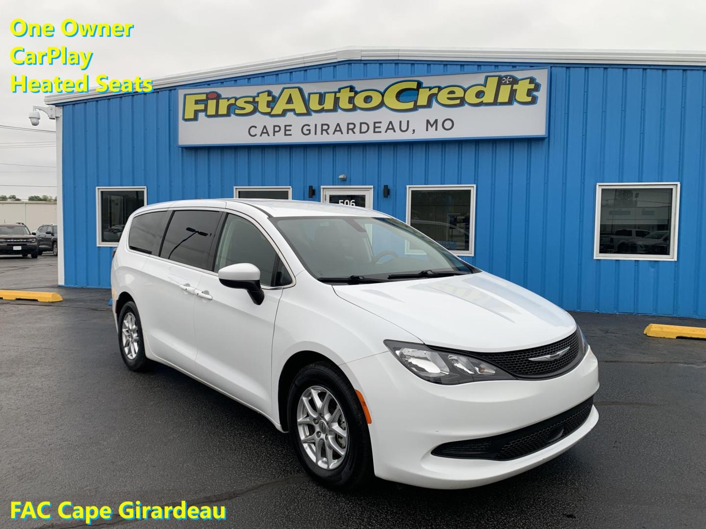 2022 WHITE /BLACK Chrysler Voyager LX (2C4RC1CG7NR) with an 3.6L V6 DOHC 24V engine, Automatic transmission, located at 506 S. Kingshighway, Cape Girardeau, MO, 63703, (573) 235-5000, 37.294991, -89.553635 - 2022 Chrysler Voyager LX One Owner 79,xxx miles CarPlay Heated Seats Heated Steering Wheel Power sliding doors Bluetooth Cruise Backup Camera We have financing available and we accept trades! Fill out a credit application on our website or come by today! If you have any questions, give - Photo#0