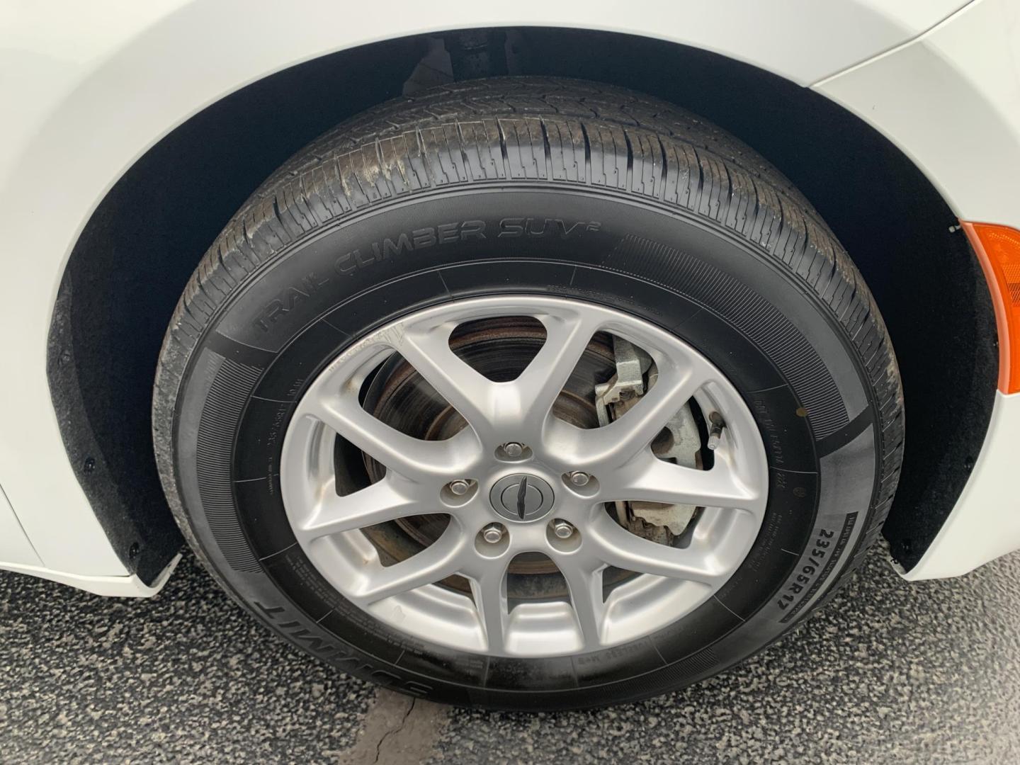 2022 WHITE /BLACK Chrysler Voyager LX (2C4RC1CG7NR) with an 3.6L V6 DOHC 24V engine, Automatic transmission, located at 506 S. Kingshighway, Cape Girardeau, MO, 63703, (573) 235-5000, 37.294991, -89.553635 - 2022 Chrysler Voyager LX One Owner 79,xxx miles CarPlay Heated Seats Heated Steering Wheel Power sliding doors Bluetooth Cruise Backup Camera We have financing available and we accept trades! Fill out a credit application on our website or come by today! If you have any questions, give - Photo#35