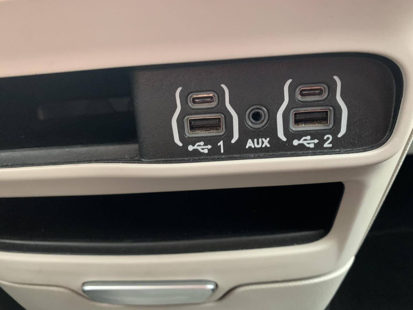 2022 WHITE /BLACK Chrysler Voyager LX (2C4RC1CG7NR) with an 3.6L V6 DOHC 24V engine, Automatic transmission, located at 506 S. Kingshighway, Cape Girardeau, MO, 63703, (573) 235-5000, 37.294991, -89.553635 - 2022 Chrysler Voyager LX One Owner 79,xxx miles CarPlay Heated Seats Heated Steering Wheel Power sliding doors Bluetooth Cruise Backup Camera We have financing available and we accept trades! Fill out a credit application on our website or come by today! If you have any questions, give - Photo#29