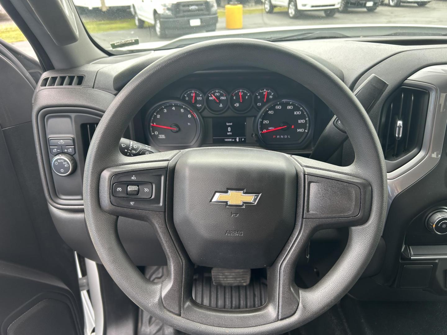 2020 WHITE /Black Chevrolet Silverado 1500 Work Truck Crew Cab Short Box 2WD (3GCPWAEF8LG) with an 5.3L V8 OHV 16V engine, 6A transmission, located at 506 S. Kingshighway, Cape Girardeau, MO, 63703, (573) 235-5000, 37.294991, -89.553635 - 2020 Chevrolet Silverado 1500 140xxx miles 5.3L V8 Automatic Power Driver Seat Backup Camera Bluetooth Cruise Power Windows/Locks/Mirrors We have financing available and we accept trades! Fill out a credit application on our website or come by today! If you have any questions, give us a c - Photo#21