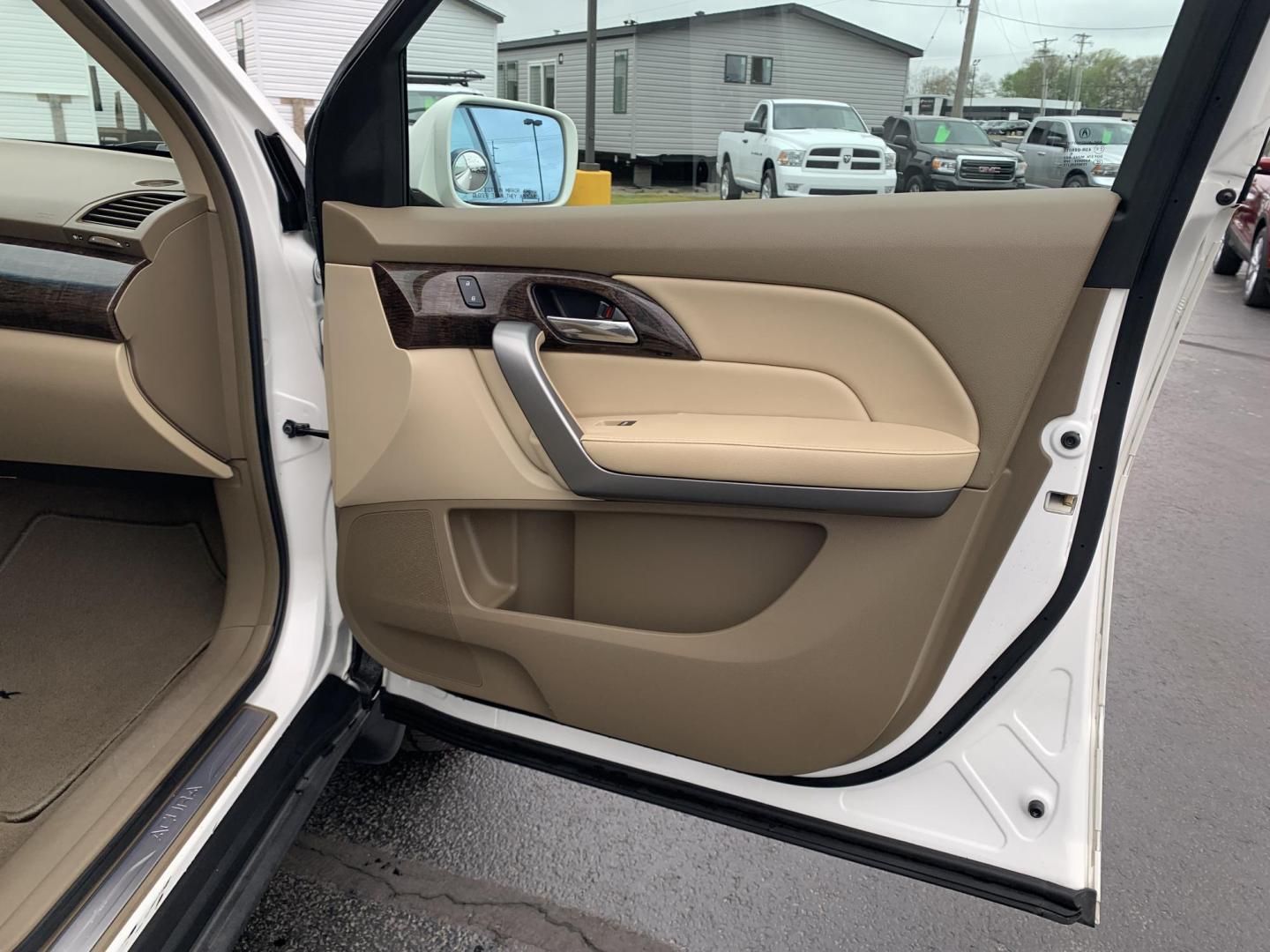 2013 WHITE /TAN Acura MDX SH (2HNYD2H28DH) with an 3.5L V6 SOHC 24V engine, Automatic transmission, located at 506 S. Kingshighway, Cape Girardeau, MO, 63703, (573) 235-5000, 37.294991, -89.553635 - 2013 Acura MDX 87,xxx miles AWD Heated Seats Power Seats Cruise Control Sunroof Backup Camera 3rd. Row We have financing available and we accept trades! Fill out a credit application on our website or come by today! If you have any questions, give us a call at (573) 235-5000 or visit our - Photo#10