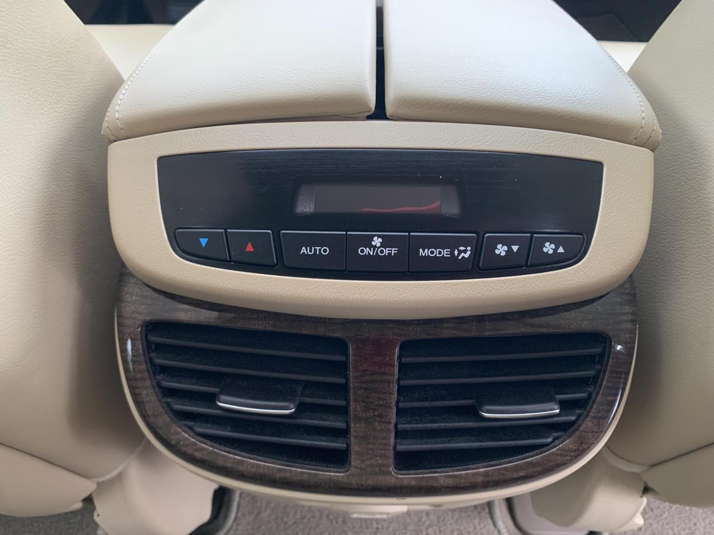 2013 WHITE /TAN Acura MDX SH (2HNYD2H28DH) with an 3.5L V6 SOHC 24V engine, Automatic transmission, located at 506 S. Kingshighway, Cape Girardeau, MO, 63703, (573) 235-5000, 37.294991, -89.553635 - 2013 Acura MDX 87,xxx miles AWD Heated Seats Power Seats Cruise Control Sunroof Backup Camera 3rd. Row We have financing available and we accept trades! Fill out a credit application on our website or come by today! If you have any questions, give us a call at (573) 235-5000 or visit our - Photo#14