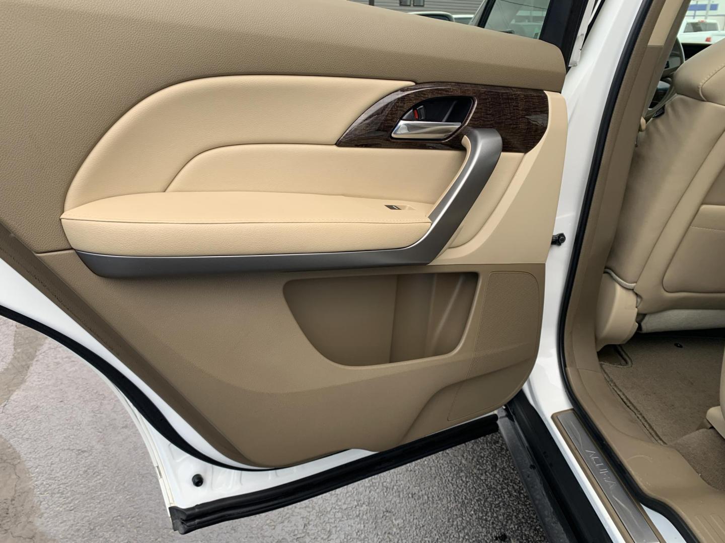 2013 WHITE /TAN Acura MDX SH (2HNYD2H28DH) with an 3.5L V6 SOHC 24V engine, Automatic transmission, located at 506 S. Kingshighway, Cape Girardeau, MO, 63703, (573) 235-5000, 37.294991, -89.553635 - 2013 Acura MDX 87,xxx miles AWD Heated Seats Power Seats Cruise Control Sunroof Backup Camera 3rd. Row We have financing available and we accept trades! Fill out a credit application on our website or come by today! If you have any questions, give us a call at (573) 235-5000 or visit our - Photo#17