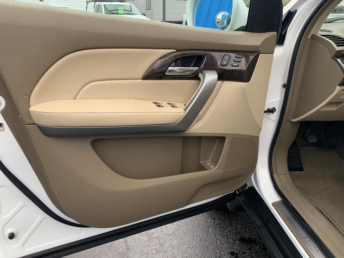 2013 WHITE /TAN Acura MDX SH (2HNYD2H28DH) with an 3.5L V6 SOHC 24V engine, Automatic transmission, located at 506 S. Kingshighway, Cape Girardeau, MO, 63703, (573) 235-5000, 37.294991, -89.553635 - 2013 Acura MDX 87,xxx miles AWD Heated Seats Power Seats Cruise Control Sunroof Backup Camera 3rd. Row We have financing available and we accept trades! Fill out a credit application on our website or come by today! If you have any questions, give us a call at (573) 235-5000 or visit our - Photo#19