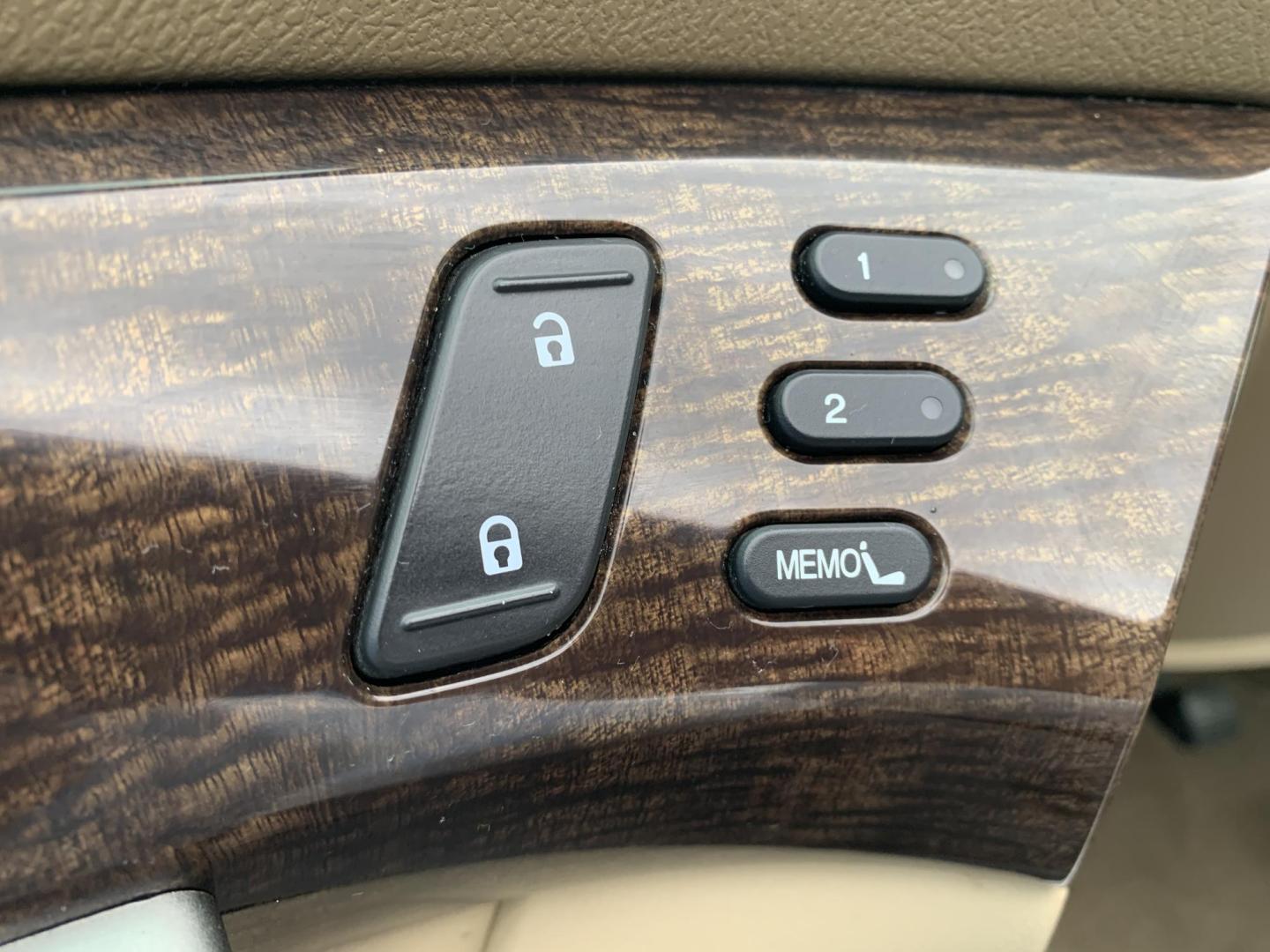 2013 WHITE /TAN Acura MDX SH (2HNYD2H28DH) with an 3.5L V6 SOHC 24V engine, Automatic transmission, located at 506 S. Kingshighway, Cape Girardeau, MO, 63703, (573) 235-5000, 37.294991, -89.553635 - 2013 Acura MDX 87,xxx miles AWD Heated Seats Power Seats Cruise Control Sunroof Backup Camera 3rd. Row We have financing available and we accept trades! Fill out a credit application on our website or come by today! If you have any questions, give us a call at (573) 235-5000 or visit our - Photo#22