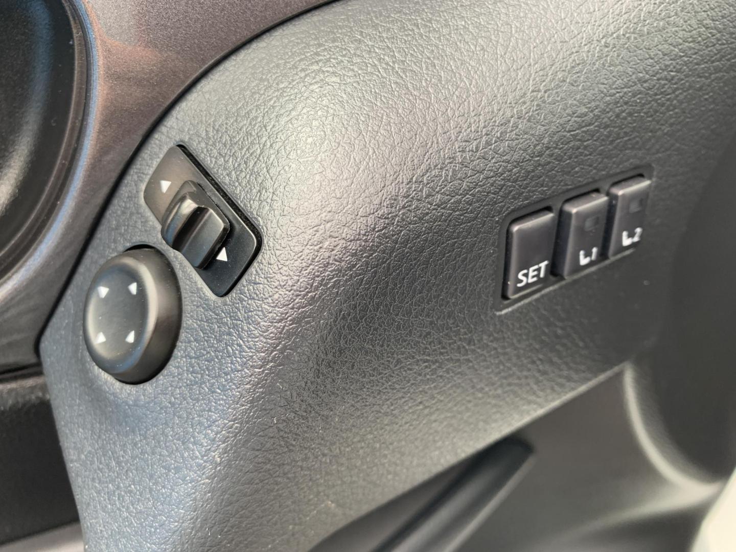 2020 WHITE /BLACK Nissan Rogue S AWD (JN8AT2MV5LW) with an 2.5L L4 DOHC 16V engine, Automatic transmission, located at 506 S. Kingshighway, Cape Girardeau, MO, 63703, (573) 235-5000, 37.294991, -89.553635 - 2020 Nissan Rogue S AWD One Owner 88,xxx miles AWD Cruise Power windows/locks/mirrors Heated Seats Heated Steering Wheel Bluetooth Backup Cam We have financing available and we accept trades! Fill out a credit application on our website or come by today! If you have any questions, give - Photo#21