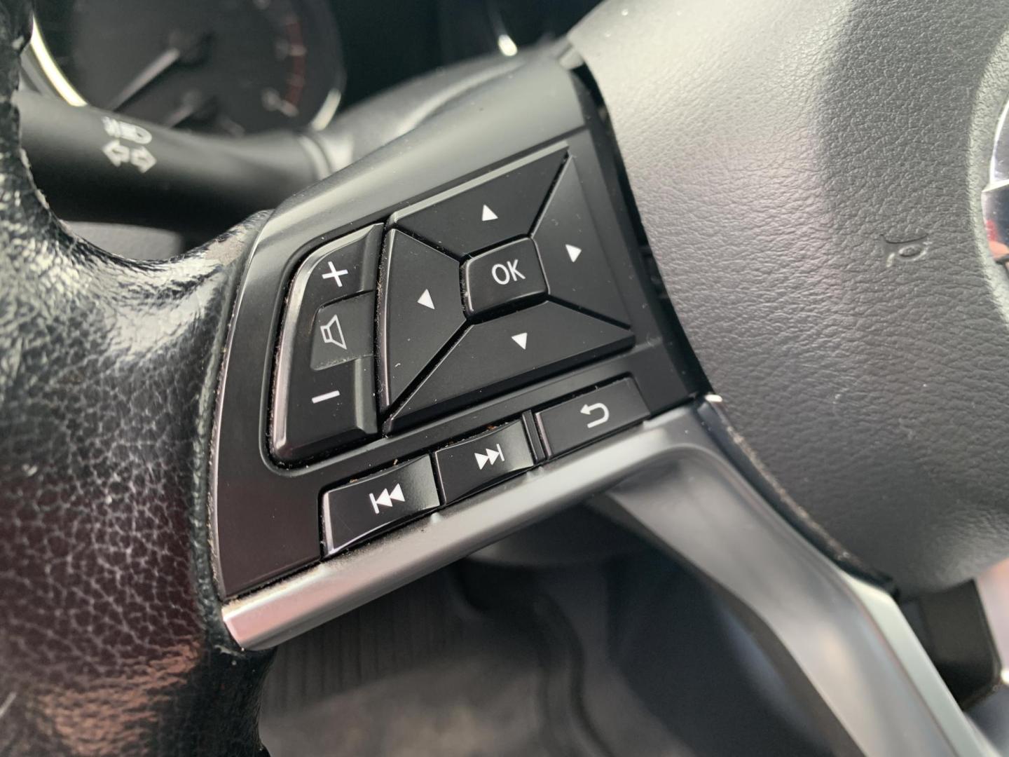 2020 WHITE /BLACK Nissan Rogue S AWD (JN8AT2MV5LW) with an 2.5L L4 DOHC 16V engine, Automatic transmission, located at 506 S. Kingshighway, Cape Girardeau, MO, 63703, (573) 235-5000, 37.294991, -89.553635 - 2020 Nissan Rogue S AWD One Owner 88,xxx miles AWD Cruise Power windows/locks/mirrors Heated Seats Heated Steering Wheel Bluetooth Backup Cam We have financing available and we accept trades! Fill out a credit application on our website or come by today! If you have any questions, give - Photo#24